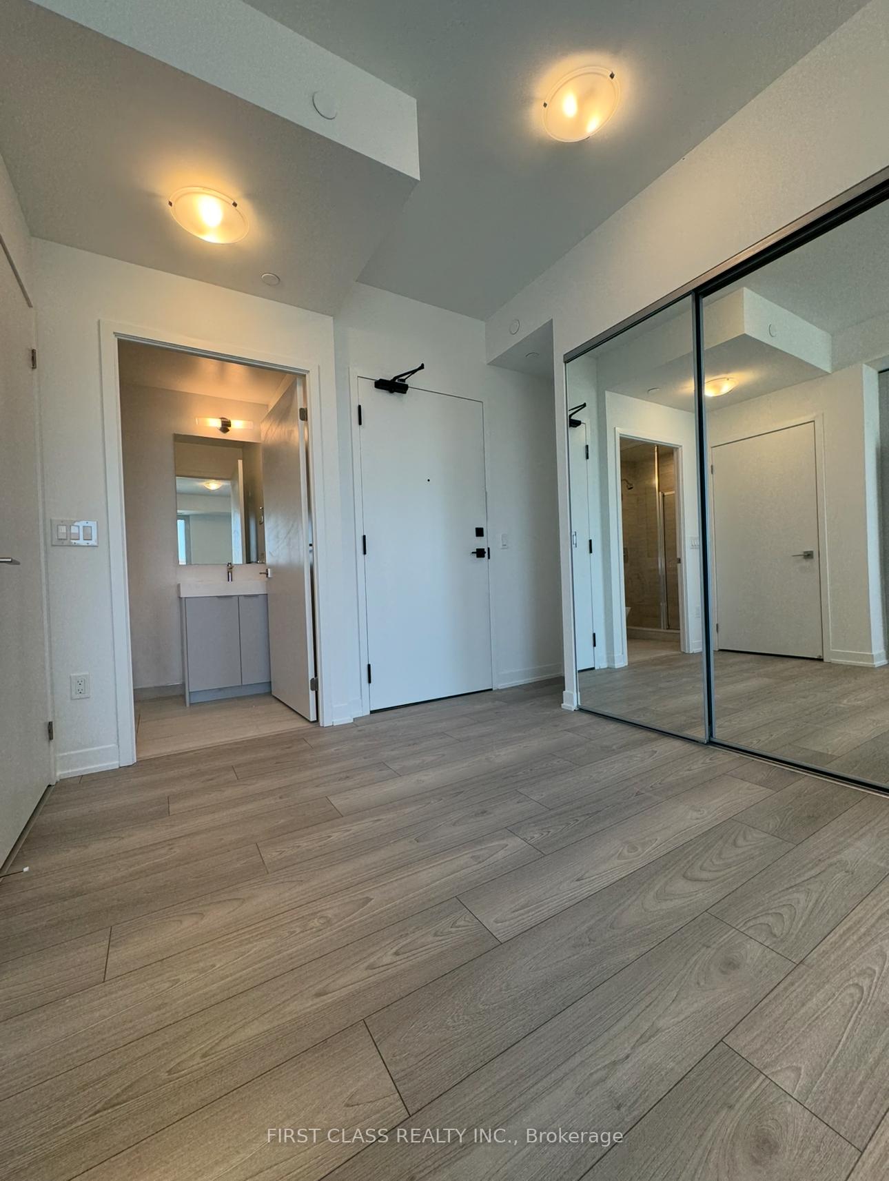 Photo 2 of Unit 1204, 474 Caldari Road, Vaughan, Concord — HOMEH