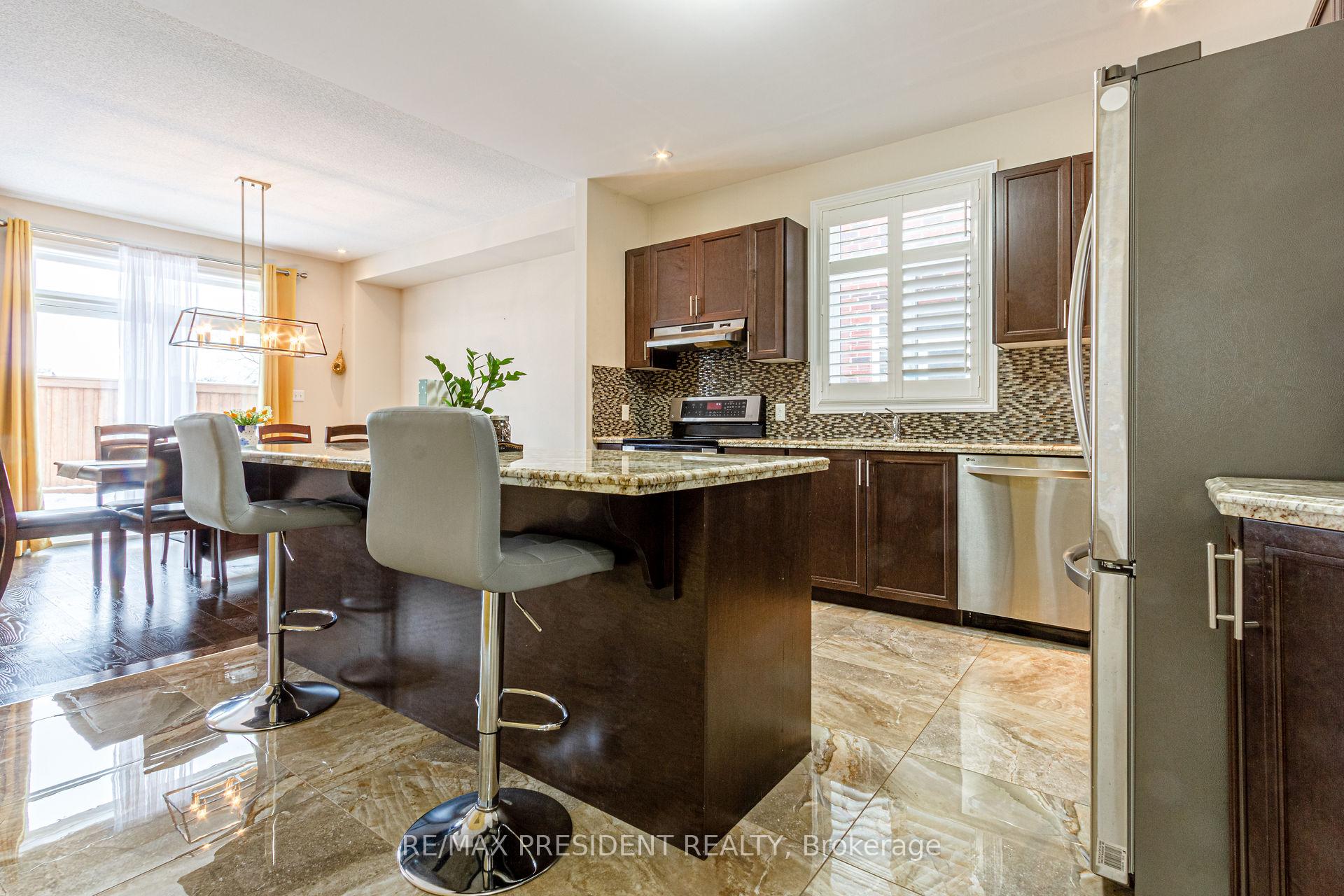 Photo 4 of 259 Winterberry Drive, Hamilton, Stoney Creek — HOMEH