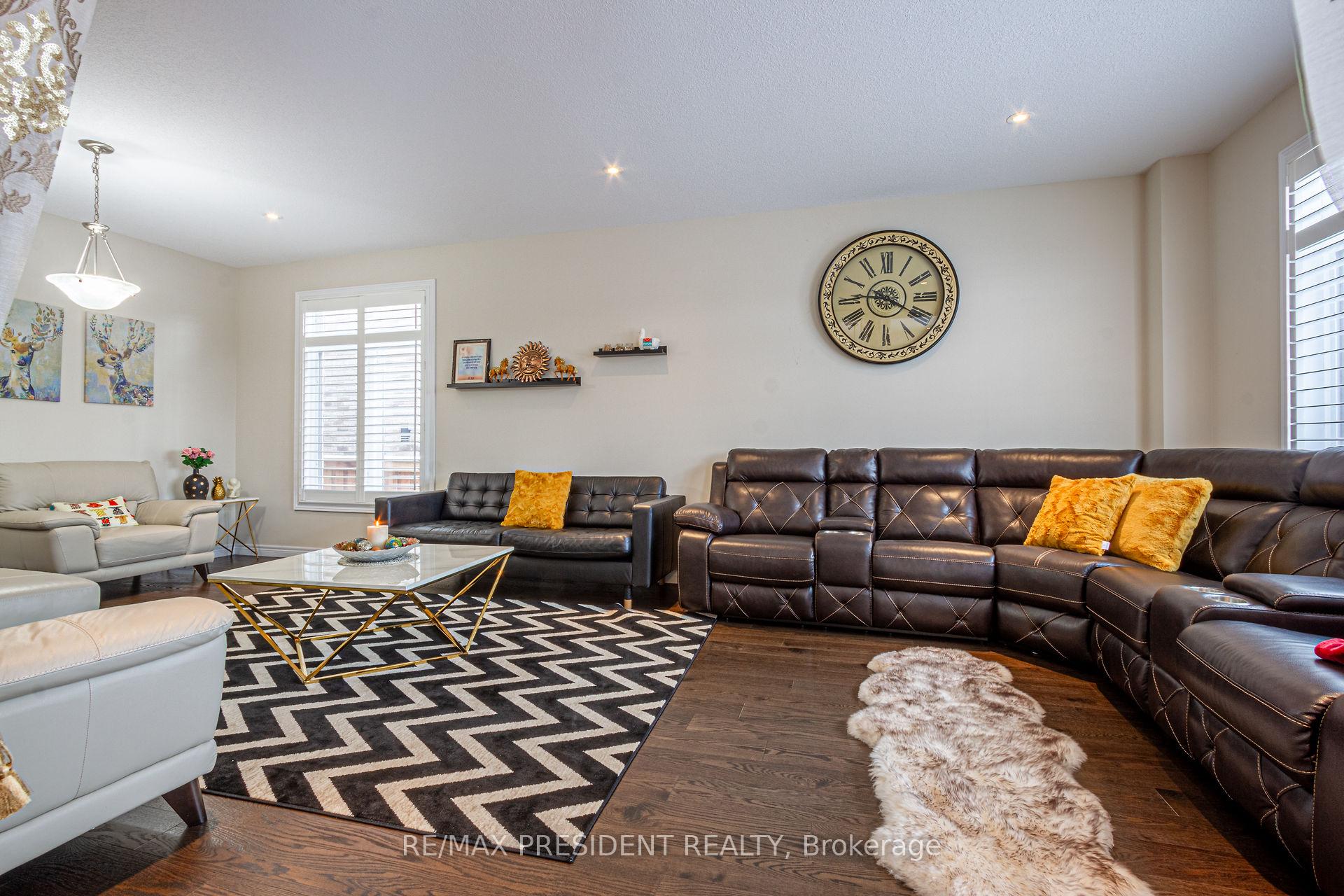 Photo 10 of 259 Winterberry Drive, Hamilton, Stoney Creek — HOMEH