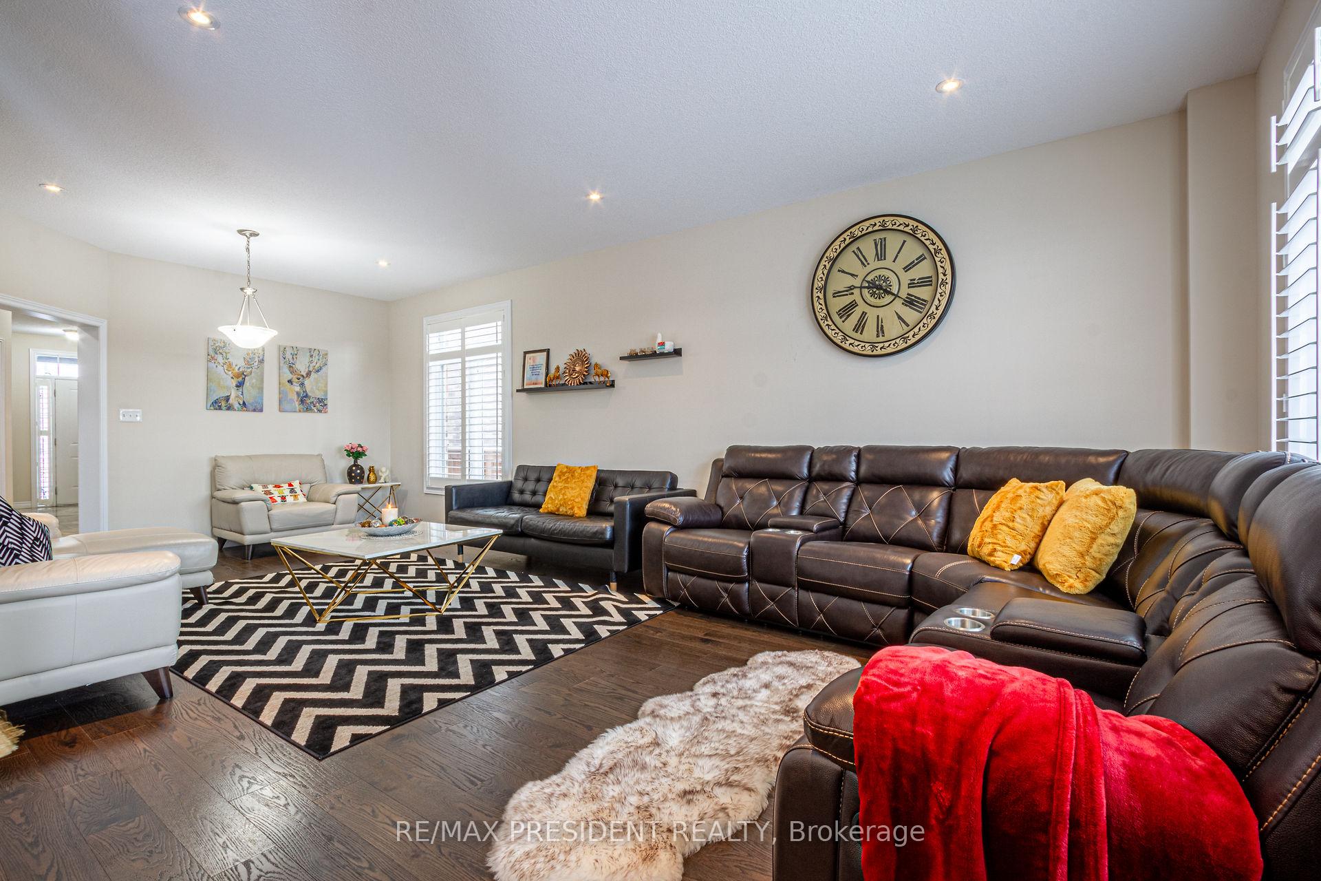 Photo 11 of 259 Winterberry Drive, Hamilton, Stoney Creek — HOMEH