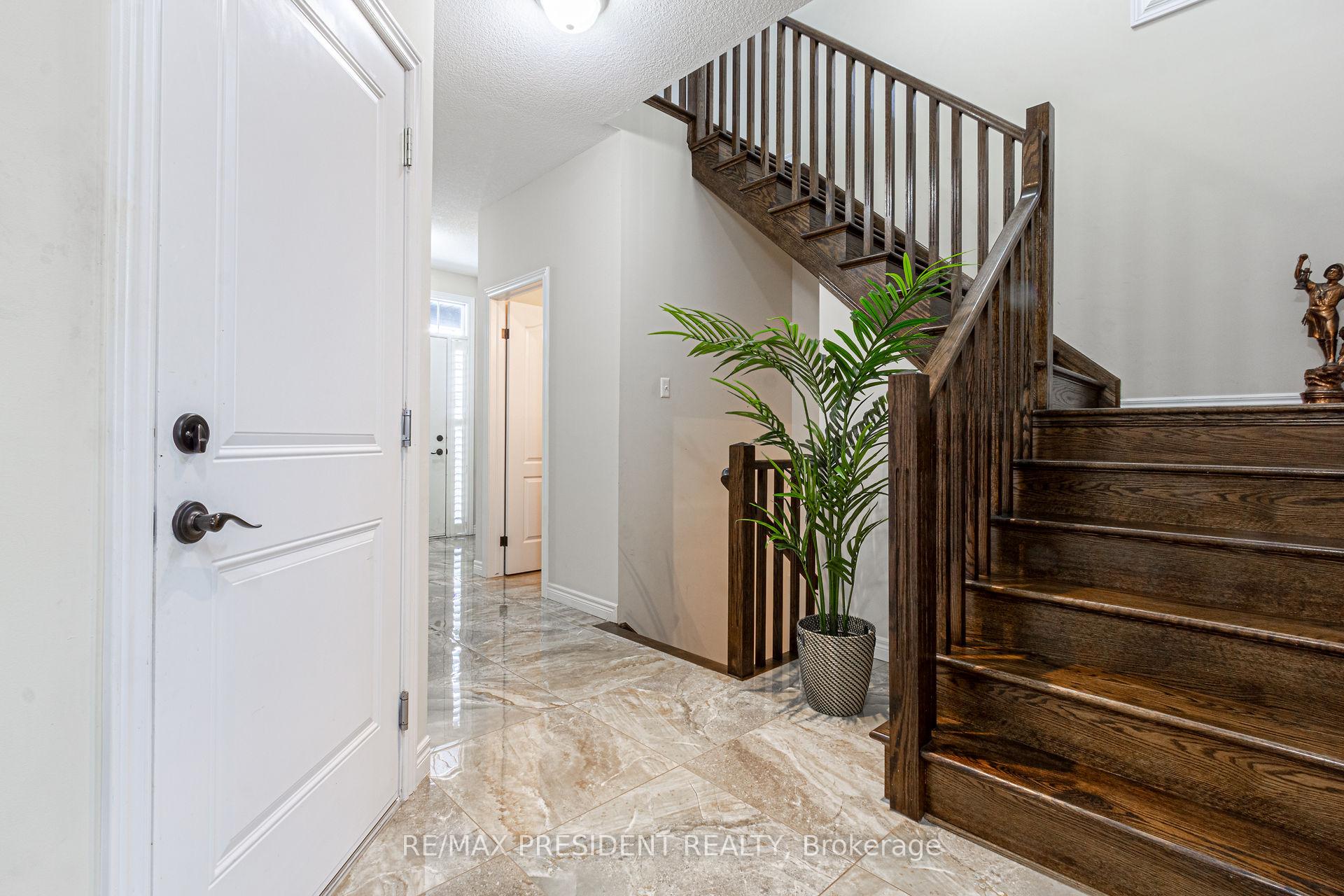 Photo 16 of 259 Winterberry Drive, Hamilton, Stoney Creek — HOMEH