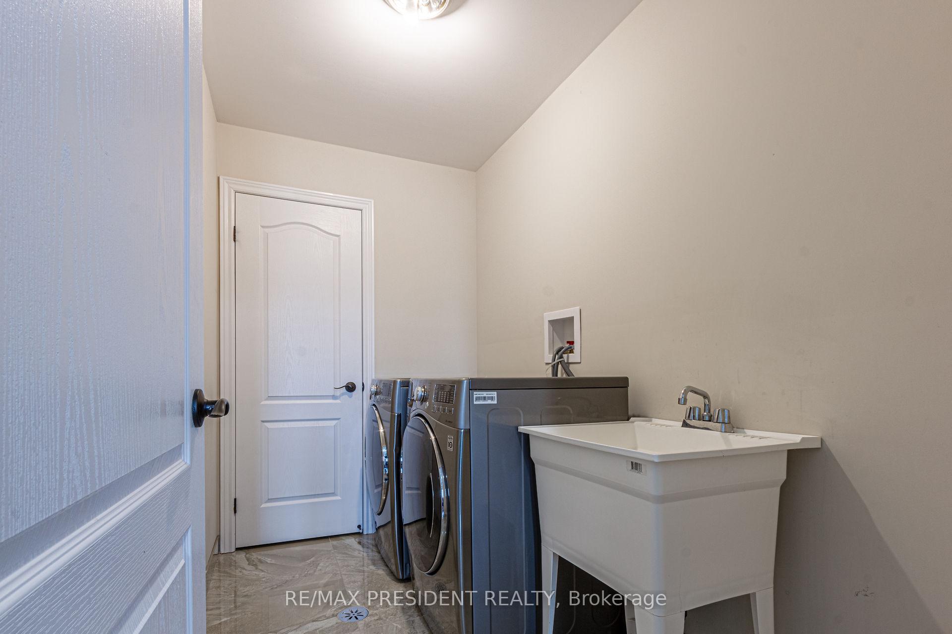 Photo 25 of 259 Winterberry Drive, Hamilton, Stoney Creek — HOMEH