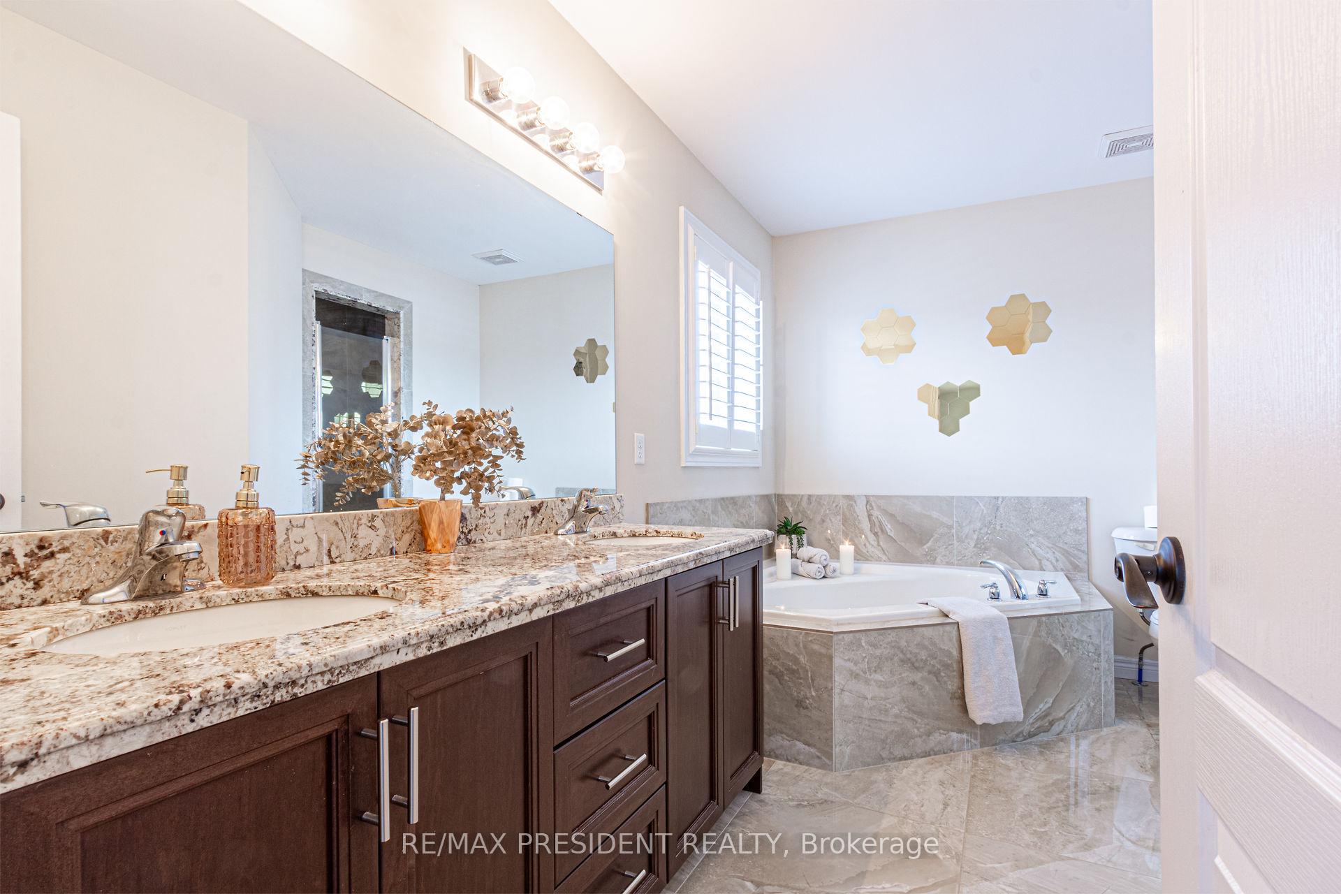 Photo 21 of 259 Winterberry Drive, Hamilton, Stoney Creek — HOMEH