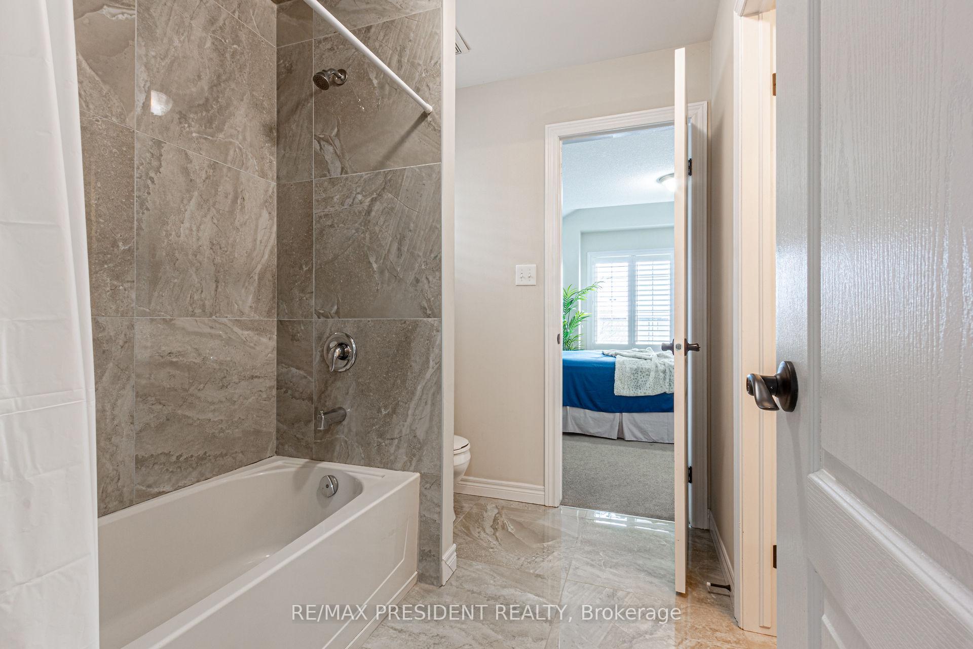 Photo 34 of 259 Winterberry Drive, Hamilton, Stoney Creek — HOMEH