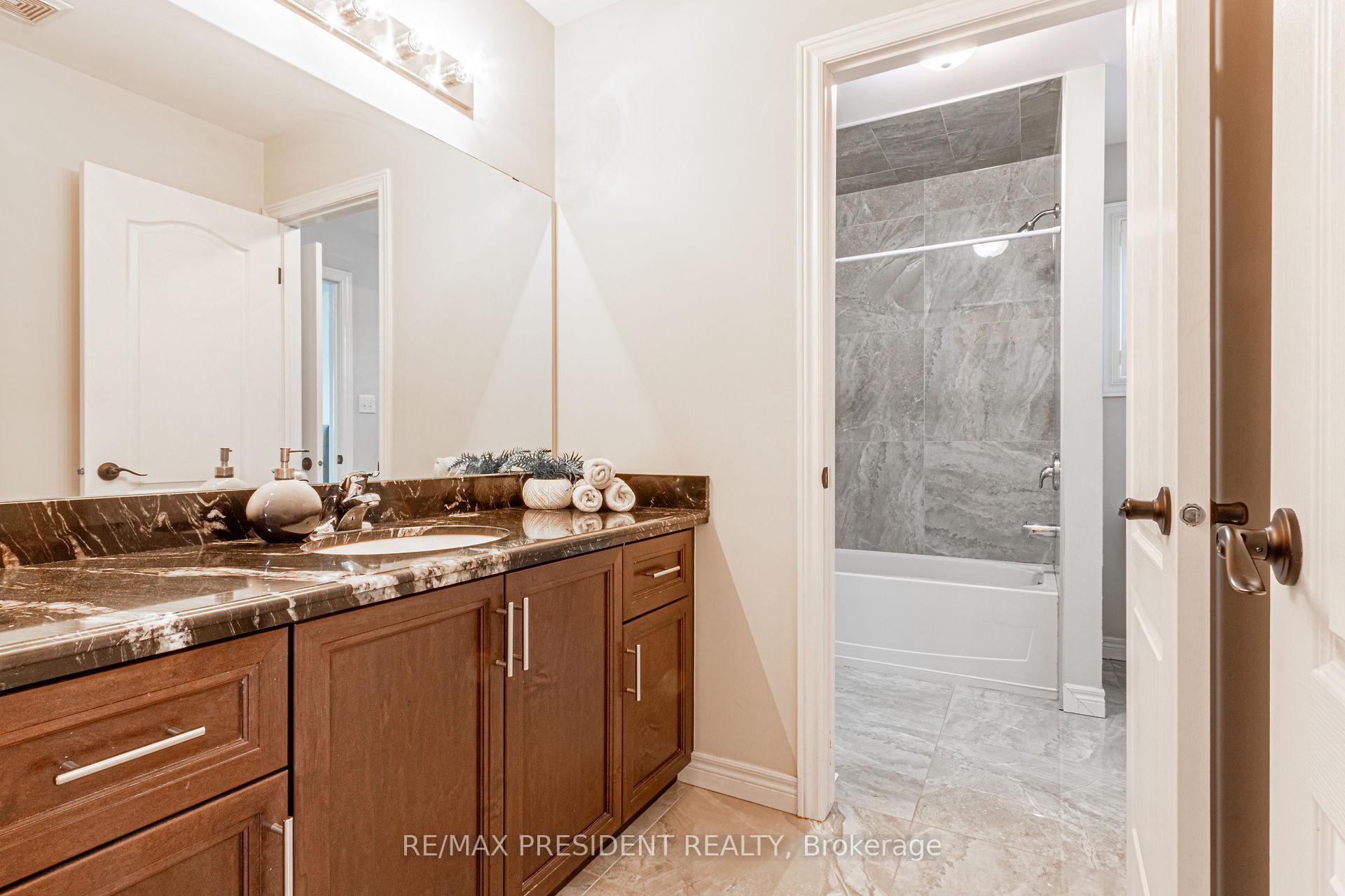 Photo 27 of 259 Winterberry Drive, Hamilton, Stoney Creek — HOMEH