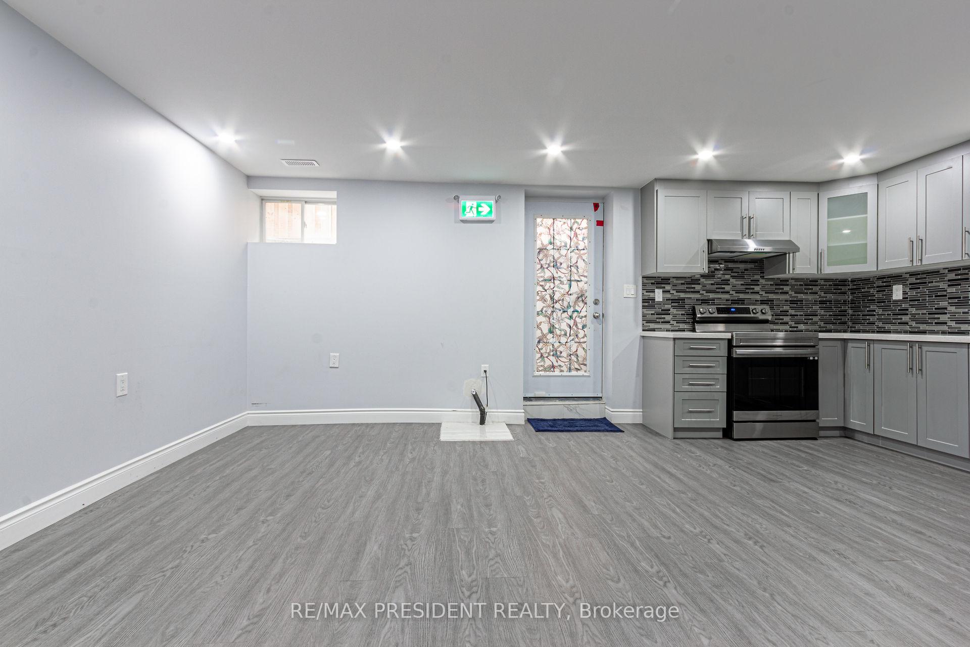 Photo 36 of 259 Winterberry Drive, Hamilton, Stoney Creek — HOMEH