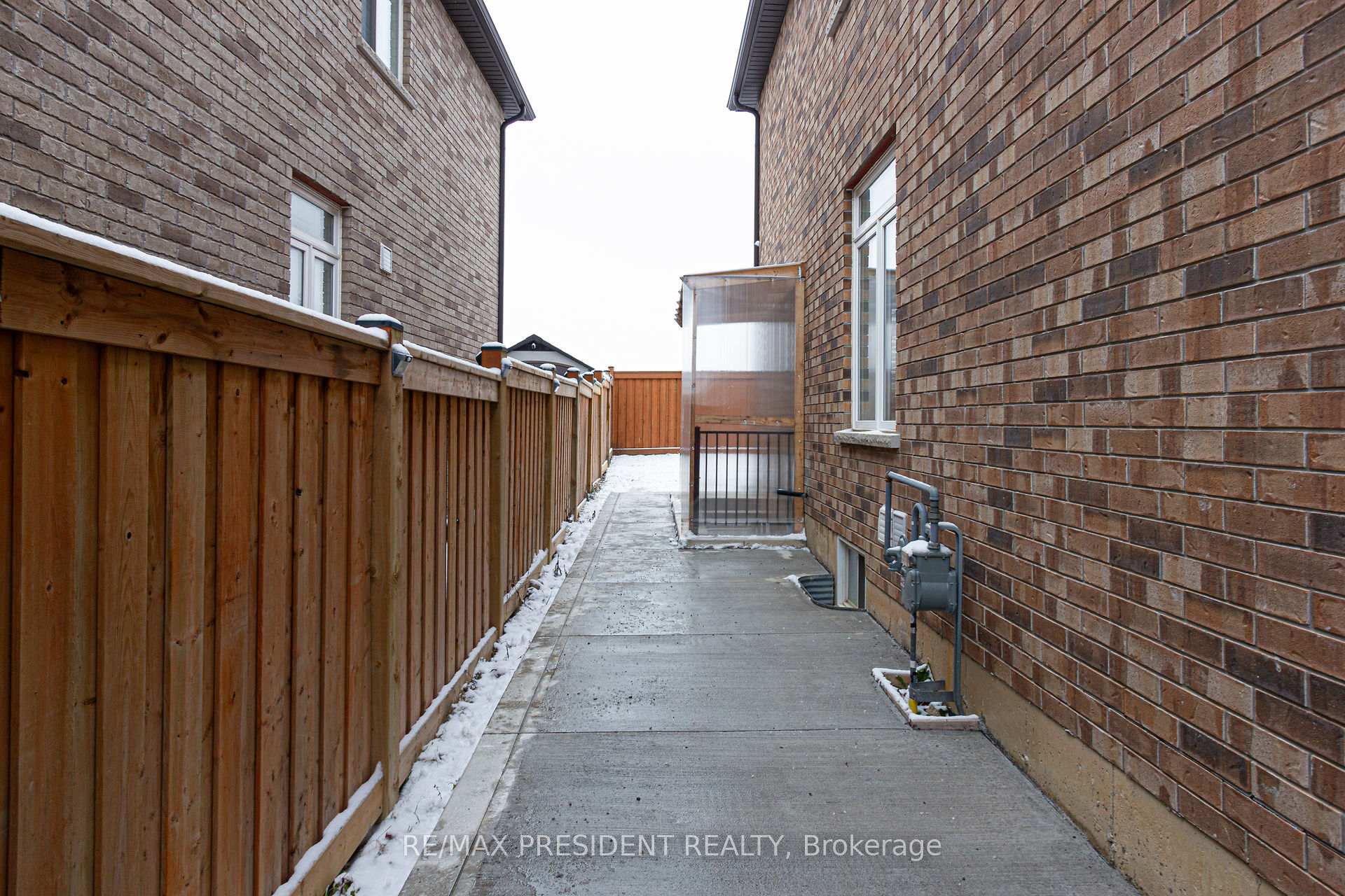 Photo 45 of 259 Winterberry Drive, Hamilton, Stoney Creek — HOMEH