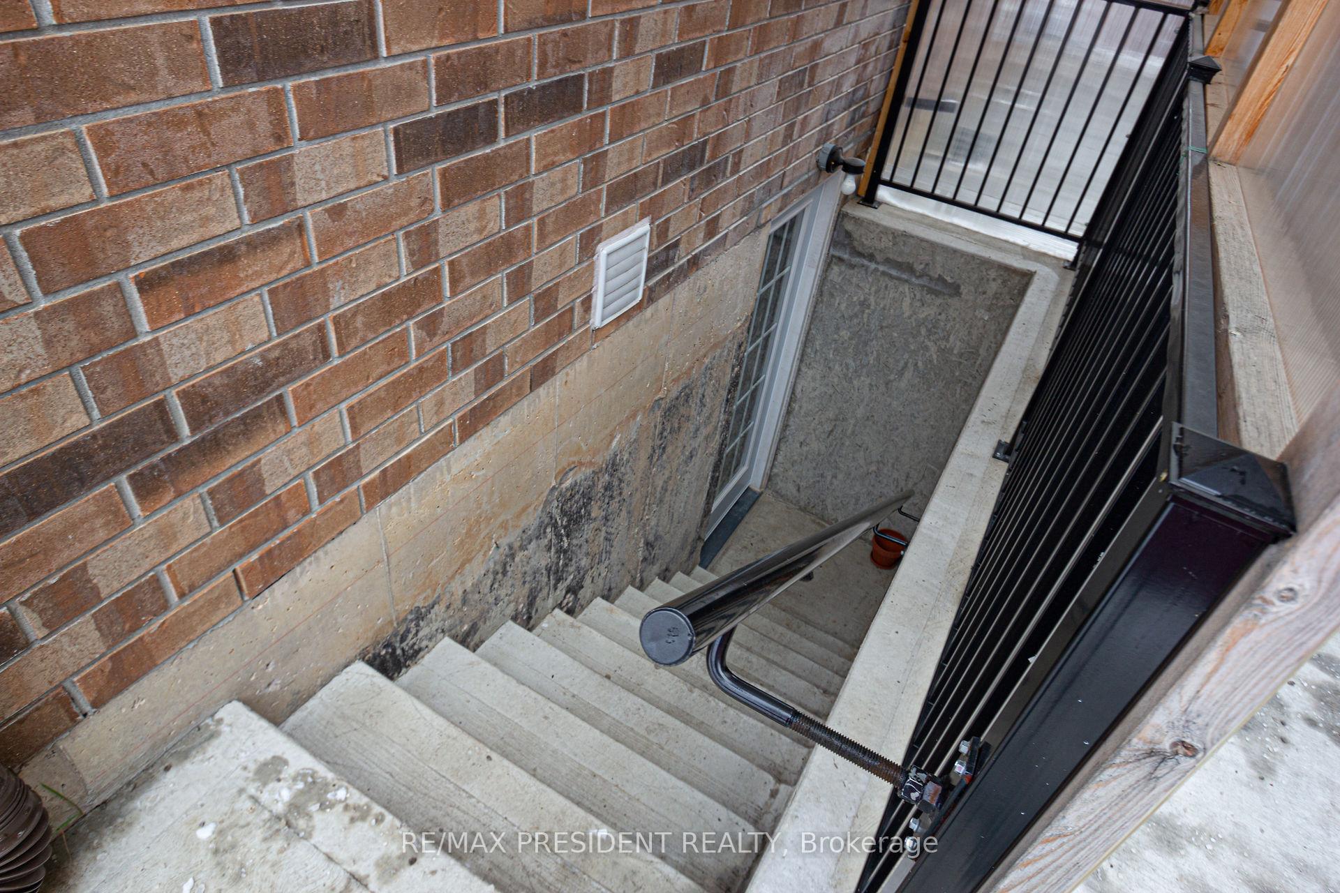 Photo 47 of 259 Winterberry Drive, Hamilton, Stoney Creek — HOMEH