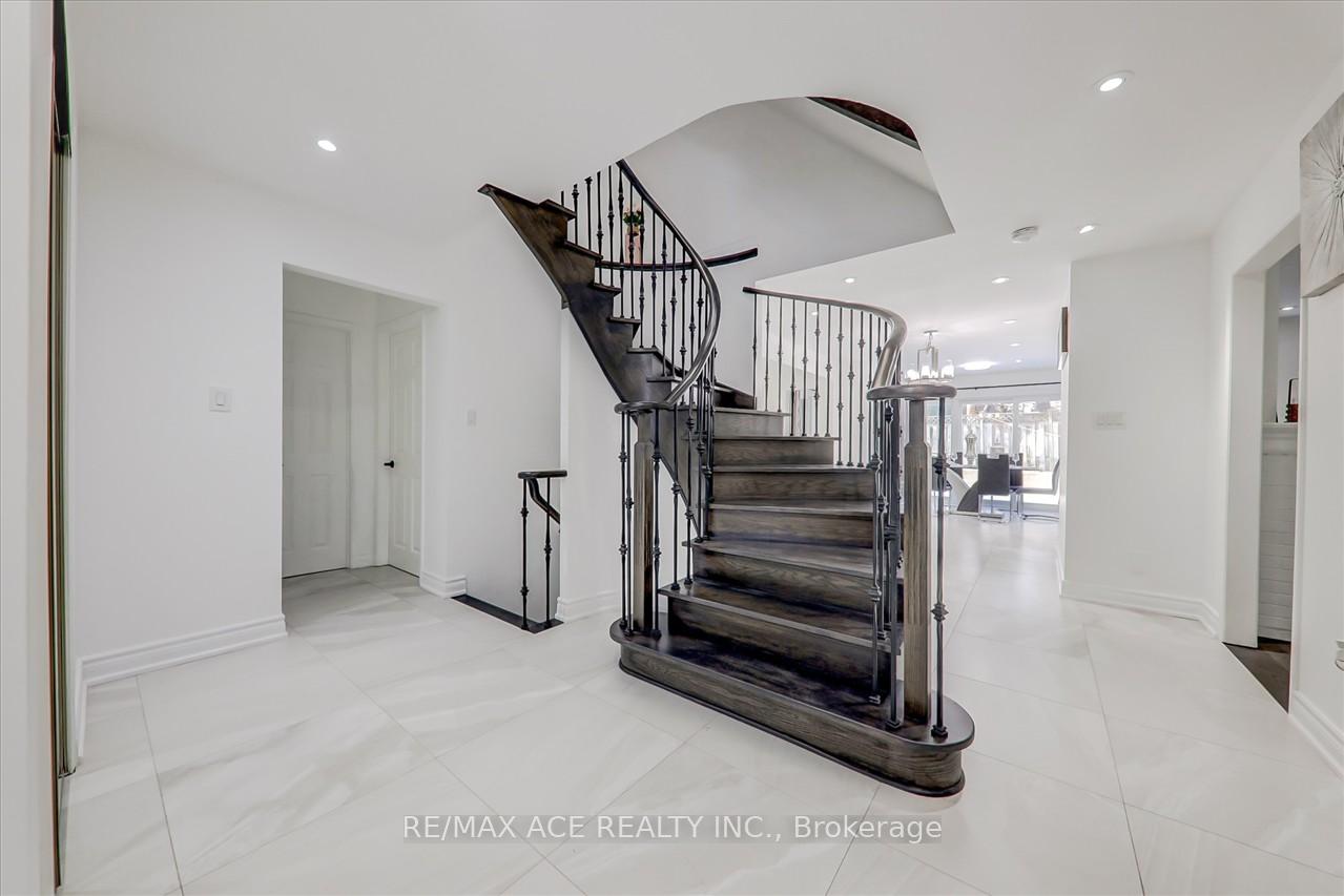 Photo 17 of 1579 Heathside Crescent, Pickering, Liverpool — HOMEH