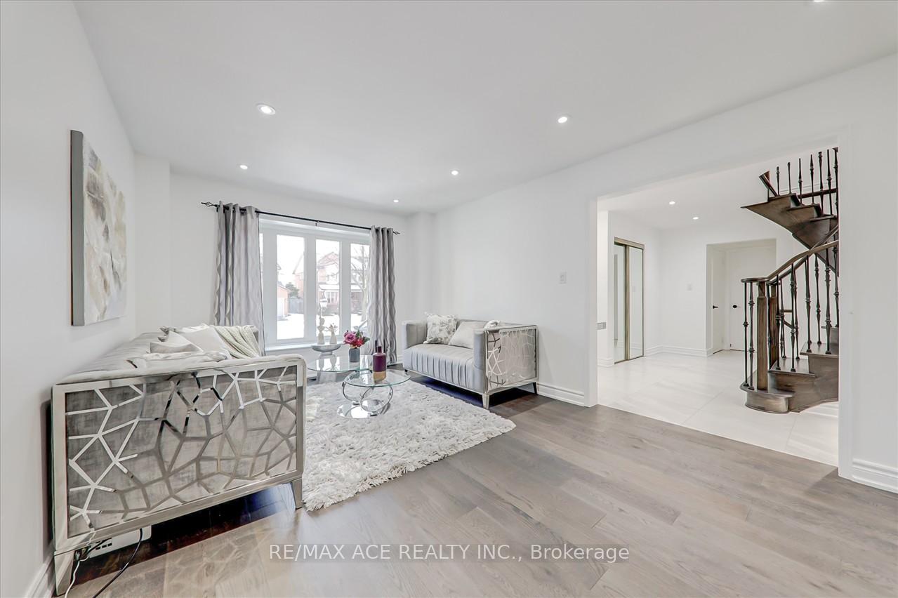 Photo 6 of 1579 Heathside Crescent, Pickering, Liverpool — HOMEH