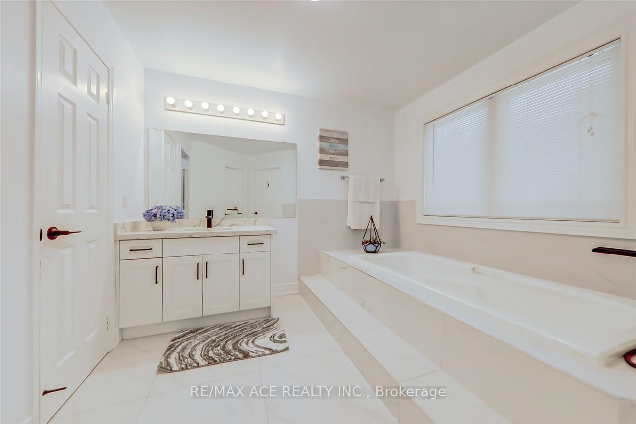 Photo 19 of 1579 Heathside Crescent, Pickering, Liverpool — HOMEH