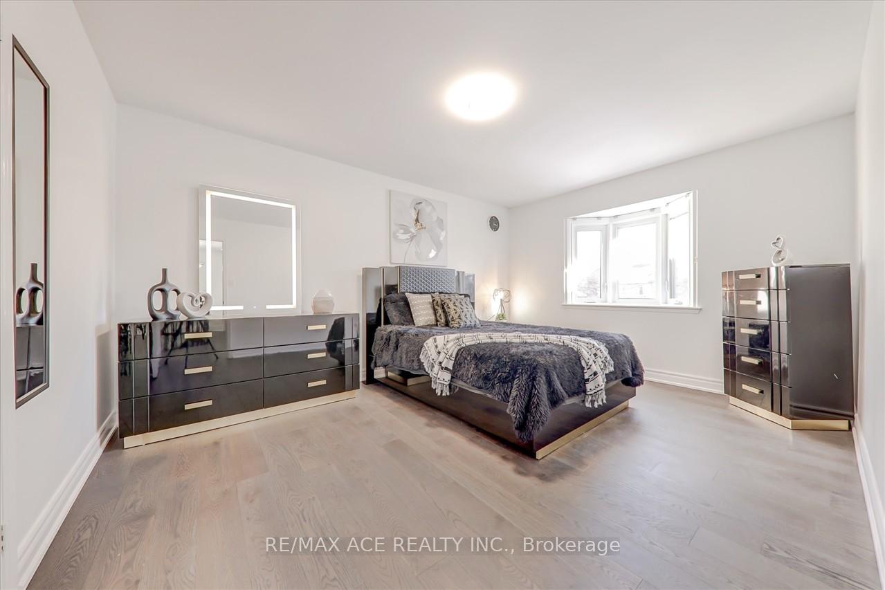 Photo 7 of 1579 Heathside Crescent, Pickering, Liverpool — HOMEH