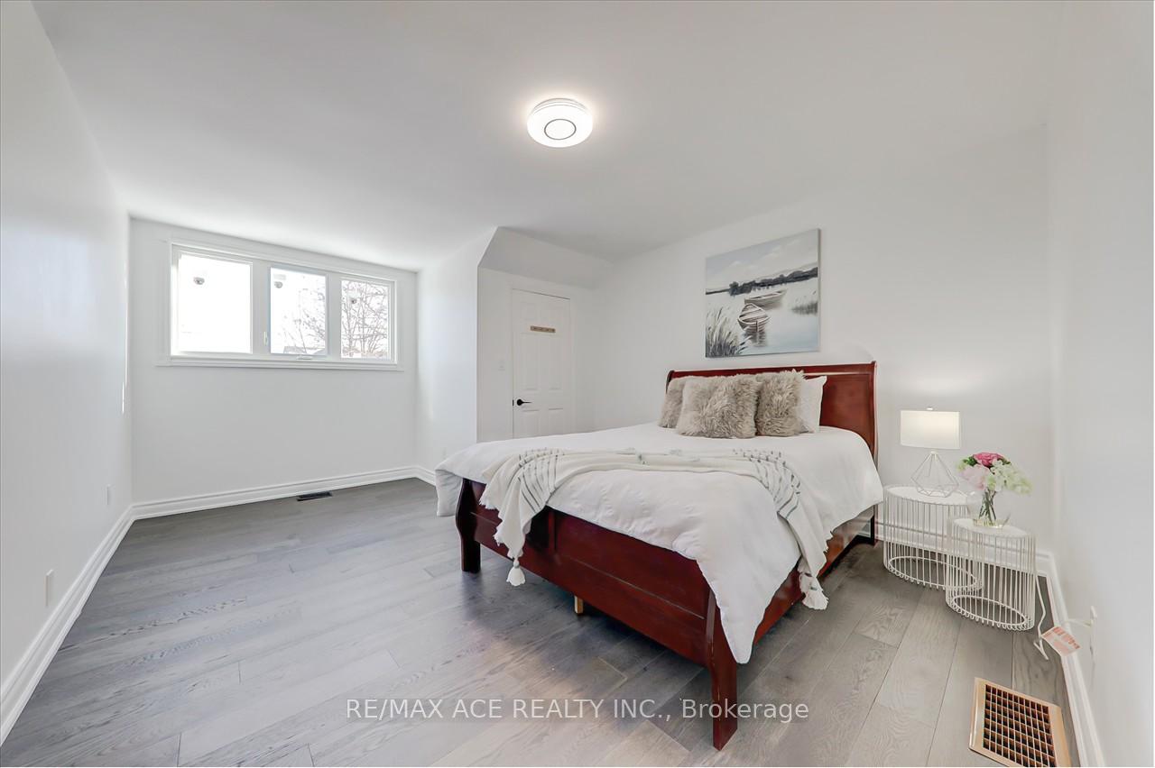 Photo 16 of 1579 Heathside Crescent, Pickering, Liverpool — HOMEH