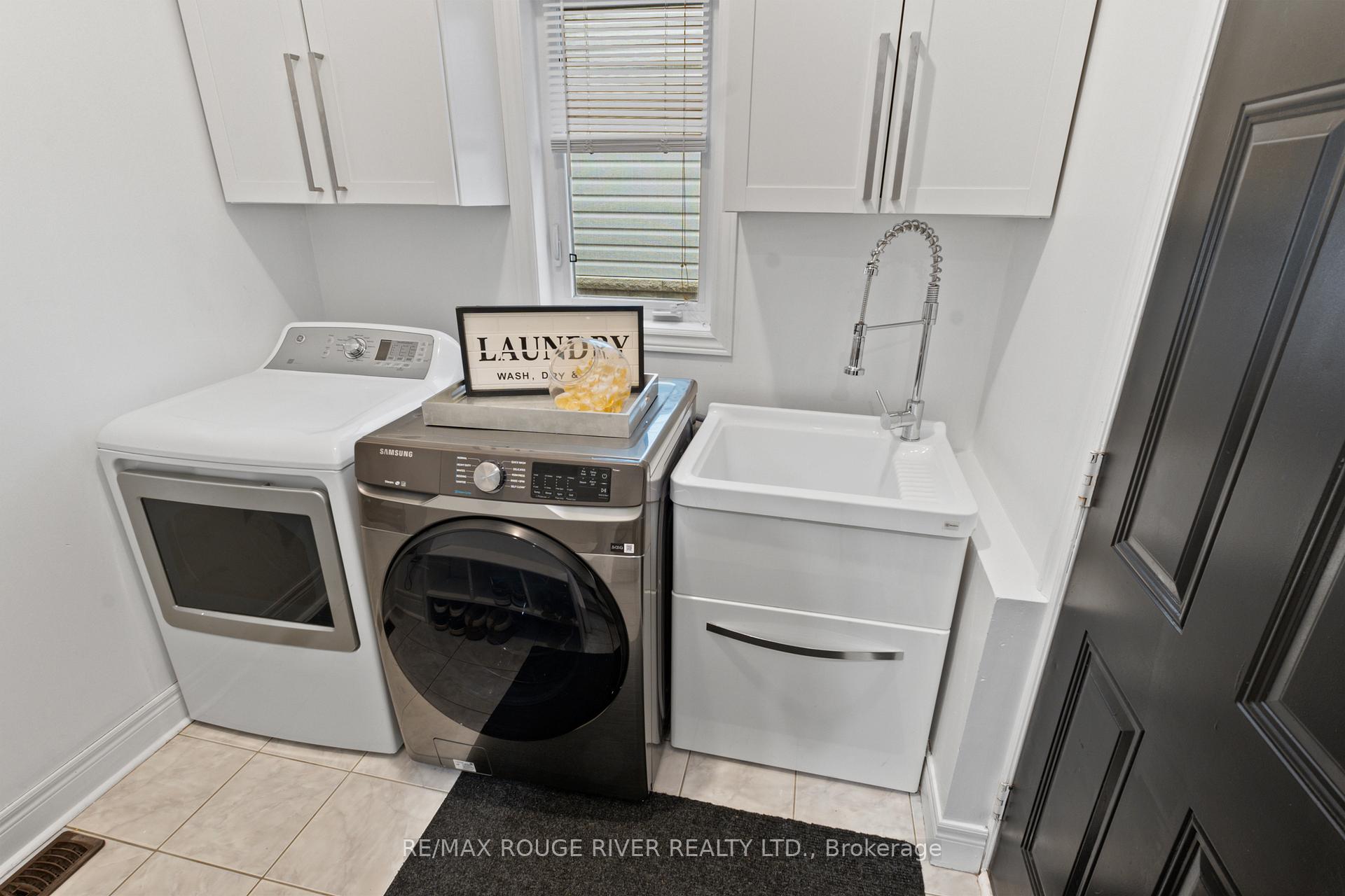 Photo 9 of 39 Bathgate Crescent, Clarington, Courtice — HOMEH