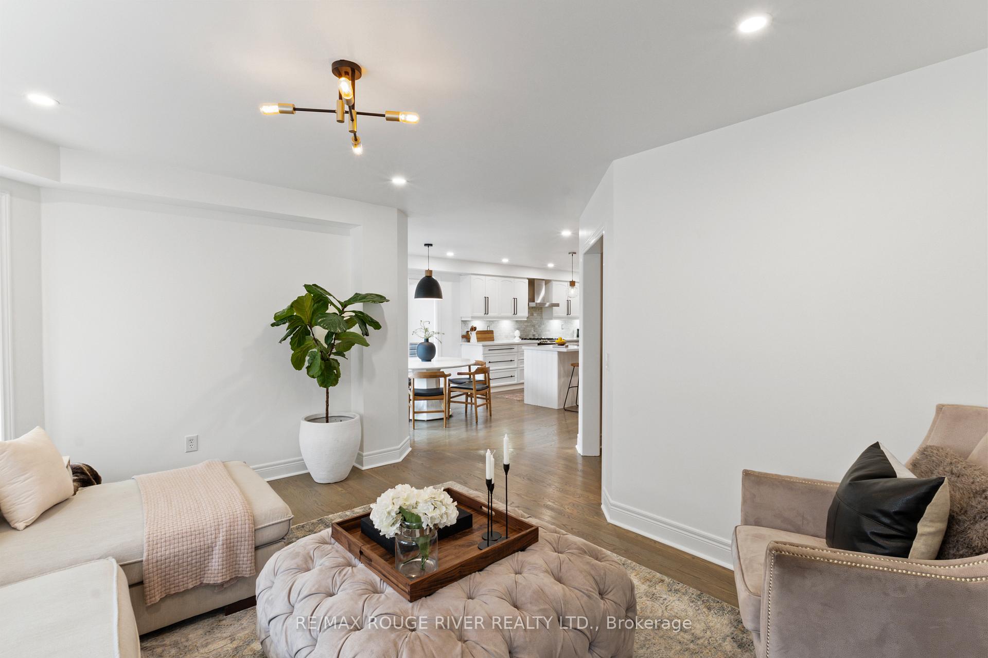 Photo 19 of 39 Bathgate Crescent, Clarington, Courtice — HOMEH