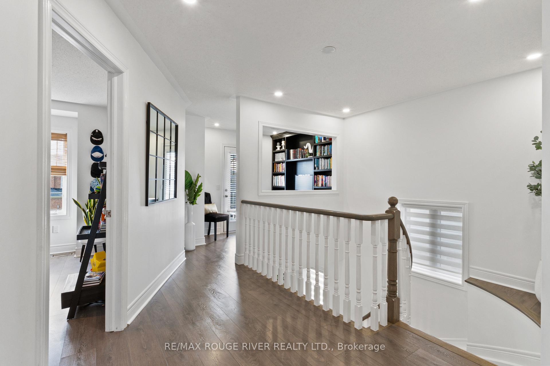Photo 4 of 39 Bathgate Crescent, Clarington, Courtice — HOMEH