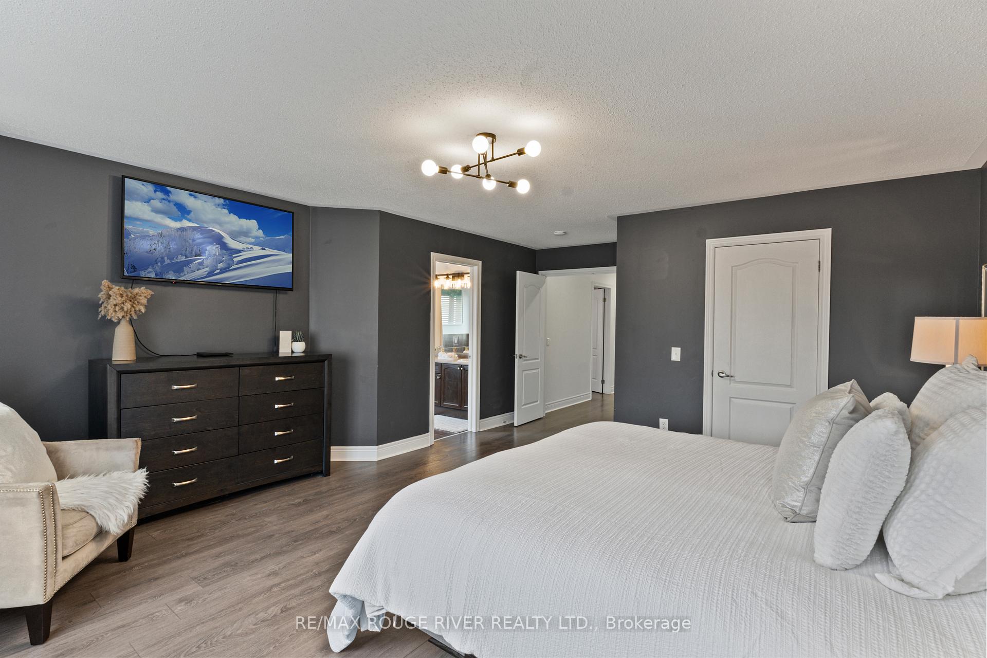 Photo 30 of 39 Bathgate Crescent, Clarington, Courtice — HOMEH