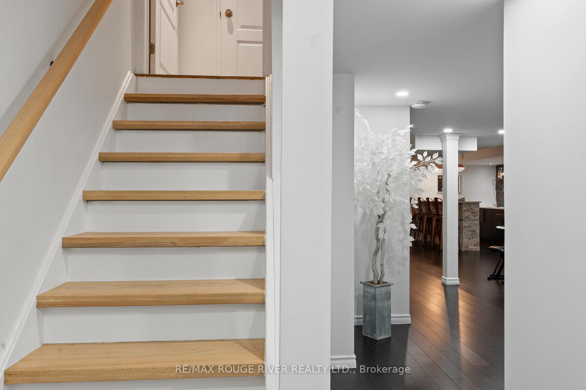 Photo 13 of 39 Bathgate Crescent, Clarington, Courtice — HOMEH