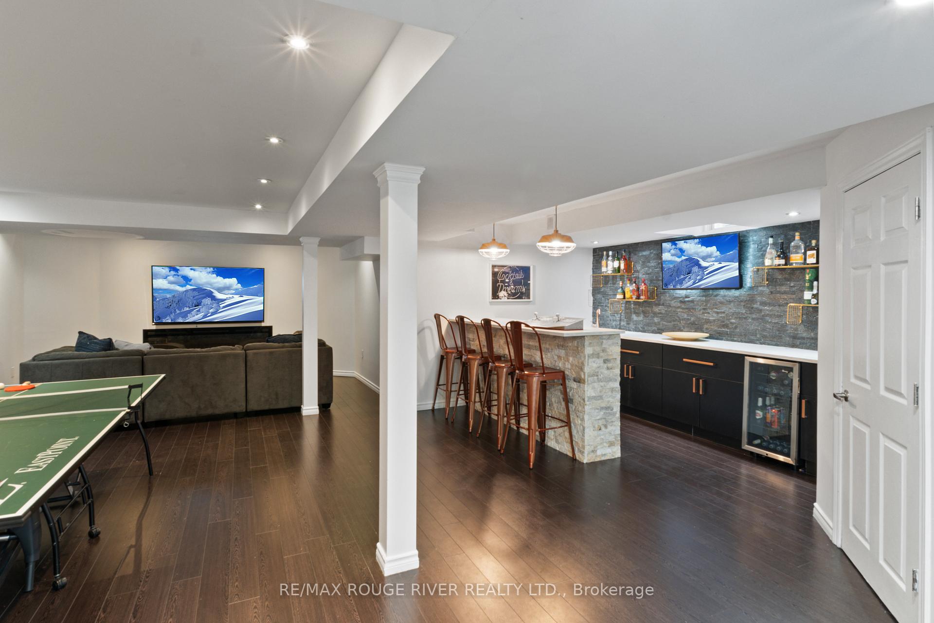 Photo 24 of 39 Bathgate Crescent, Clarington, Courtice — HOMEH