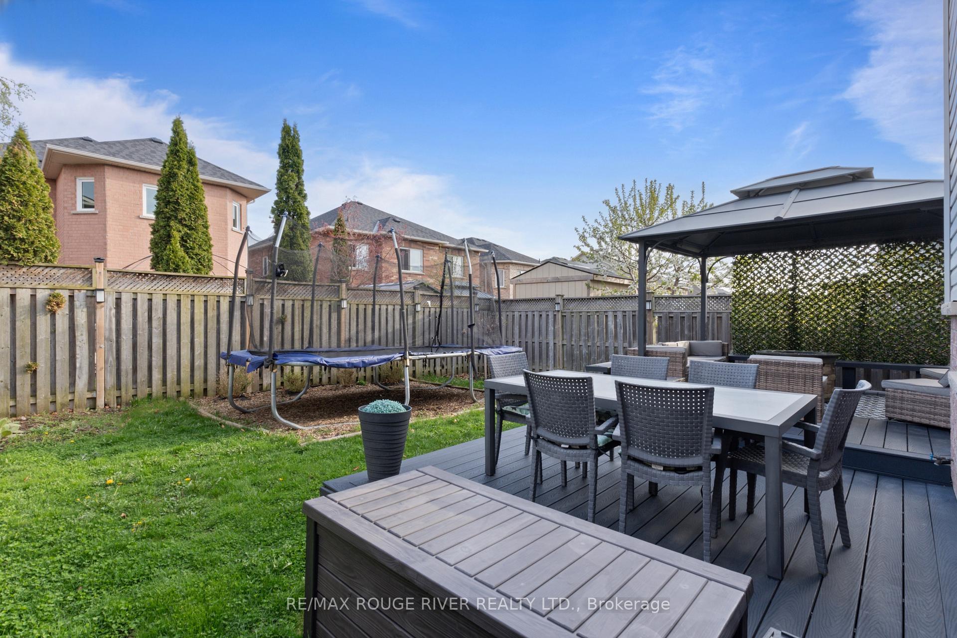 Photo 20 of 39 Bathgate Crescent, Clarington, Courtice — HOMEH