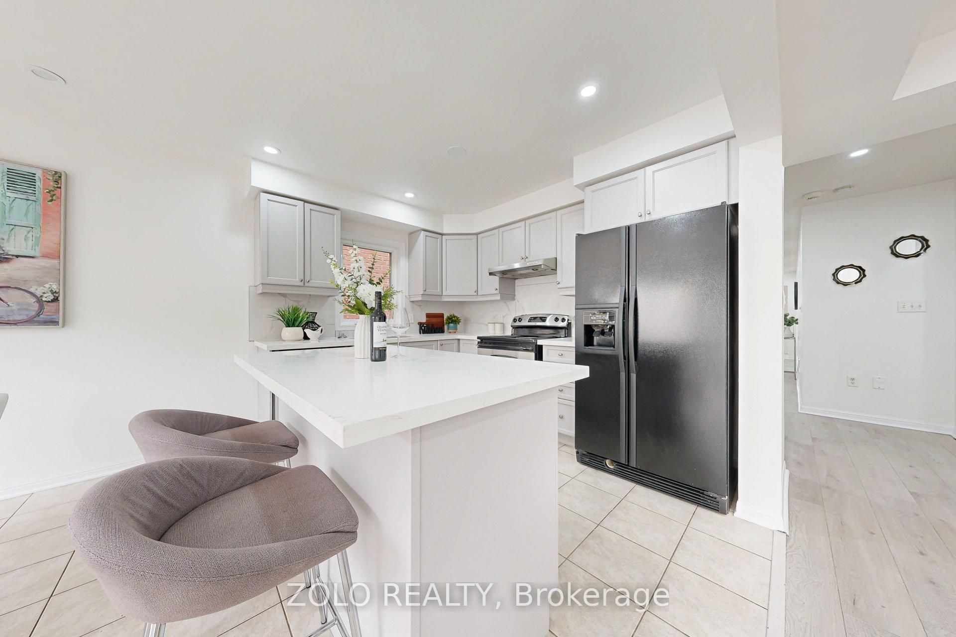 Photo 9 of 45 Haverty Trail, Brampton, Northwest Brampton — HOMEH