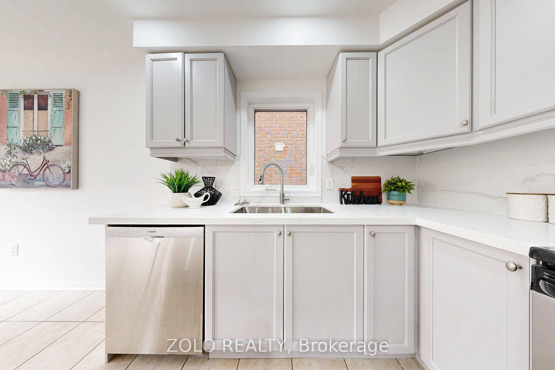 Photo 11 of 45 Haverty Trail, Brampton, Northwest Brampton — HOMEH