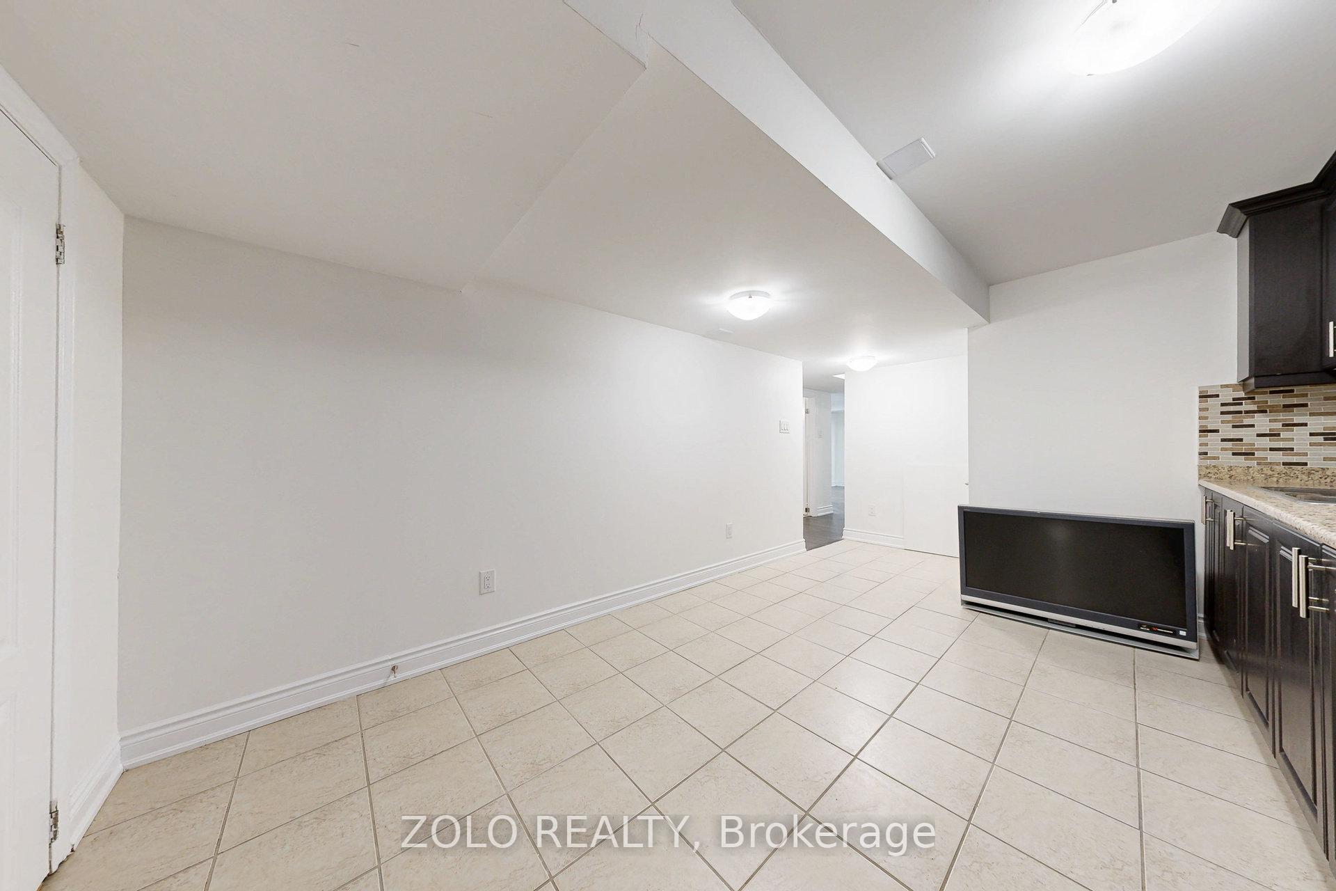 Photo 36 of 45 Haverty Trail, Brampton, Northwest Brampton — HOMEH
