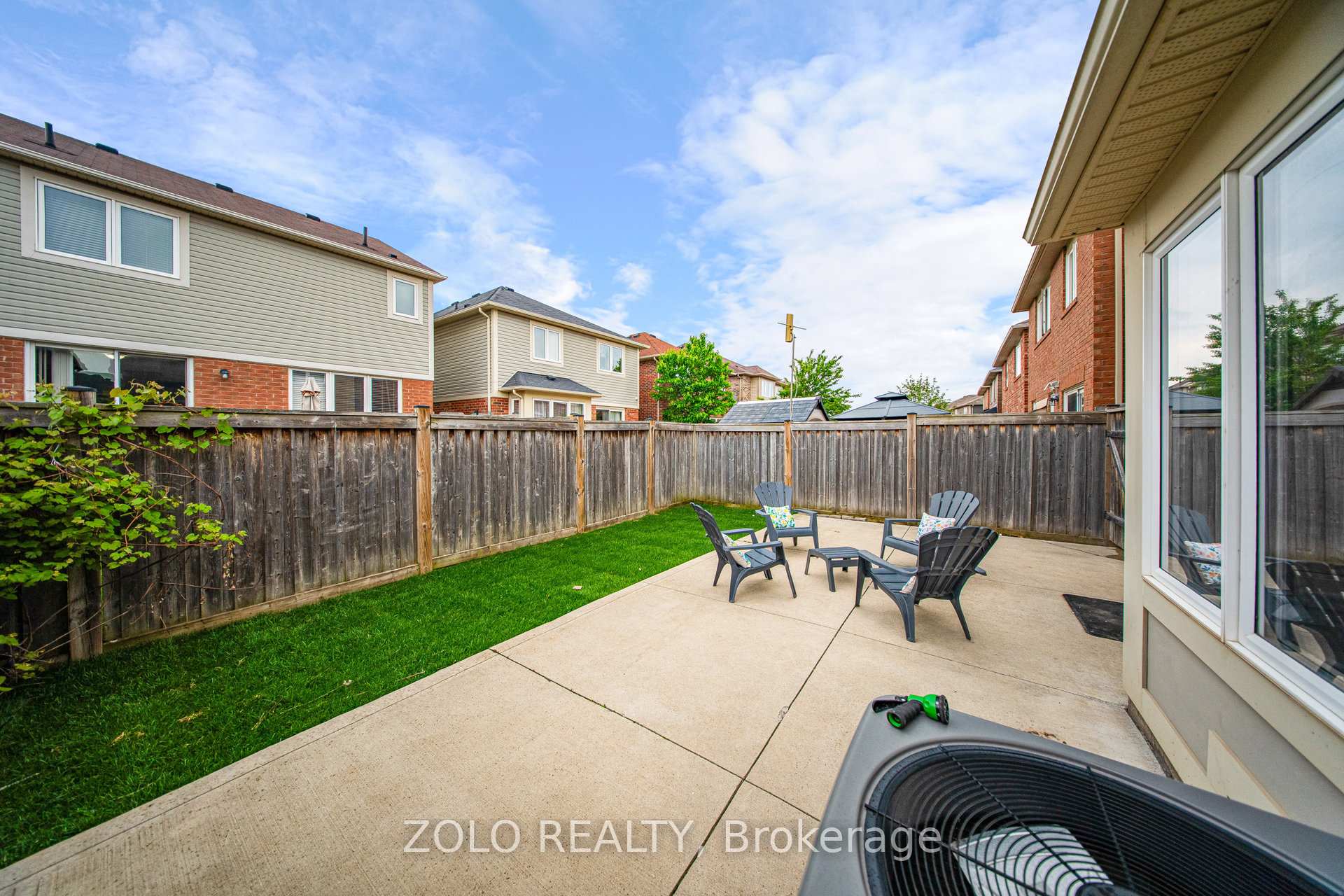 Photo 41 of 45 Haverty Trail, Brampton, Northwest Brampton — HOMEH