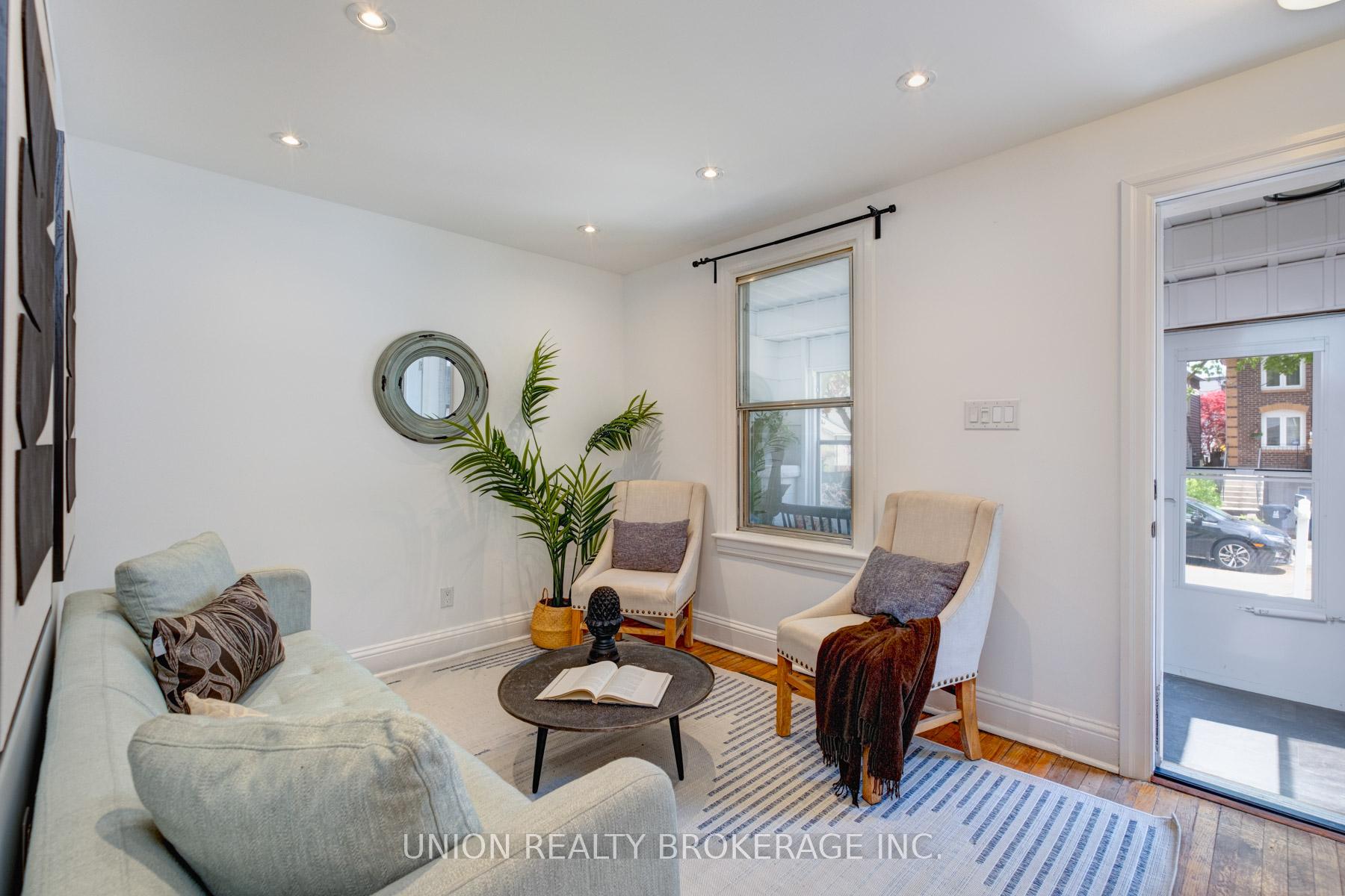 Photo 7 of 162 Rhodes Avenue, Toronto, Greenwood-Coxwell — HOMEH