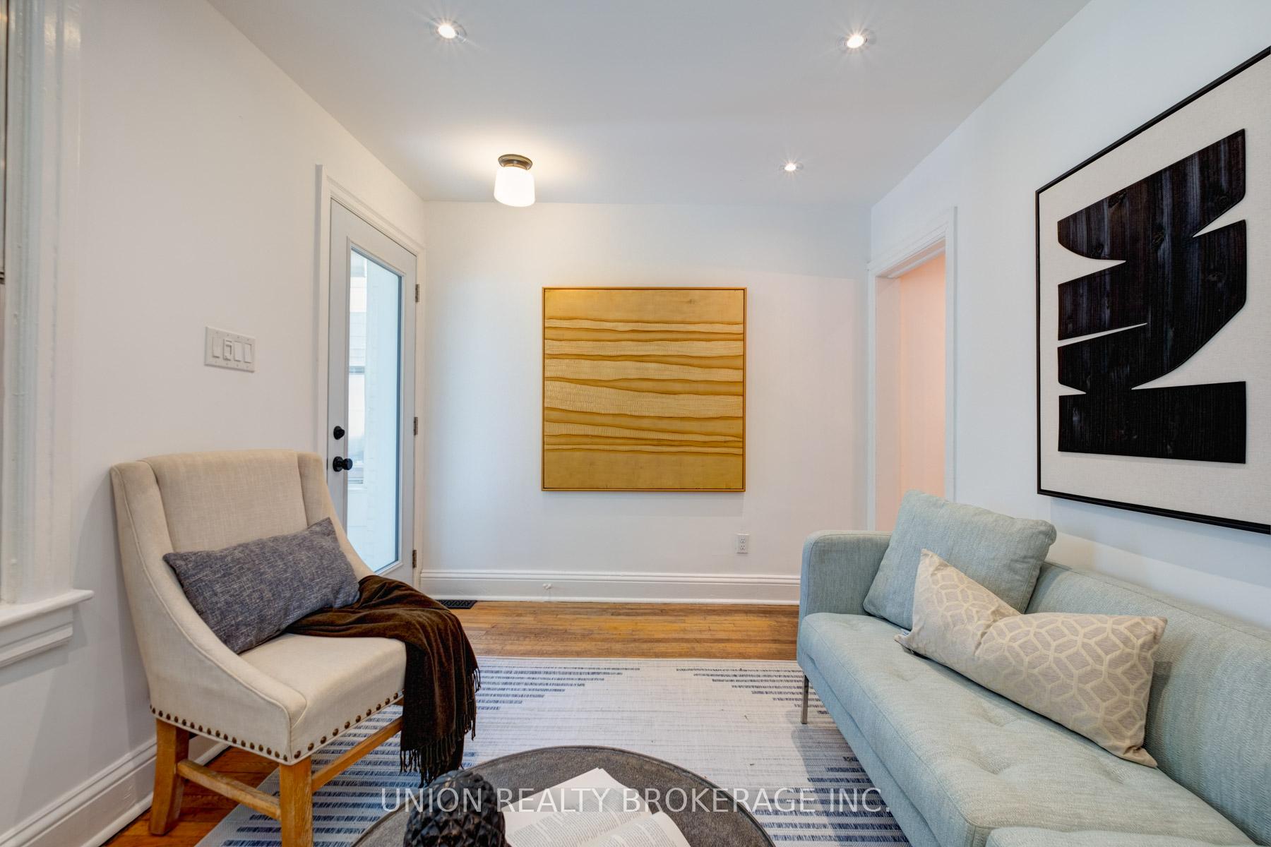 Photo 3 of 162 Rhodes Avenue, Toronto, Greenwood-Coxwell — HOMEH