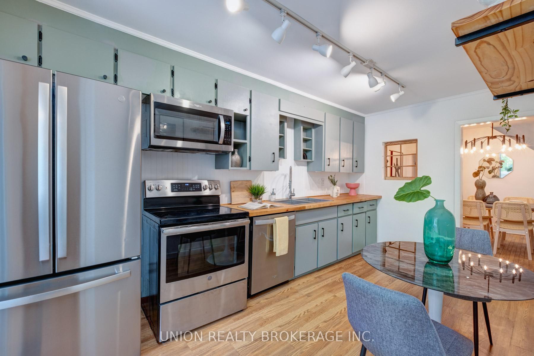 Photo 14 of 162 Rhodes Avenue, Toronto, Greenwood-Coxwell — HOMEH