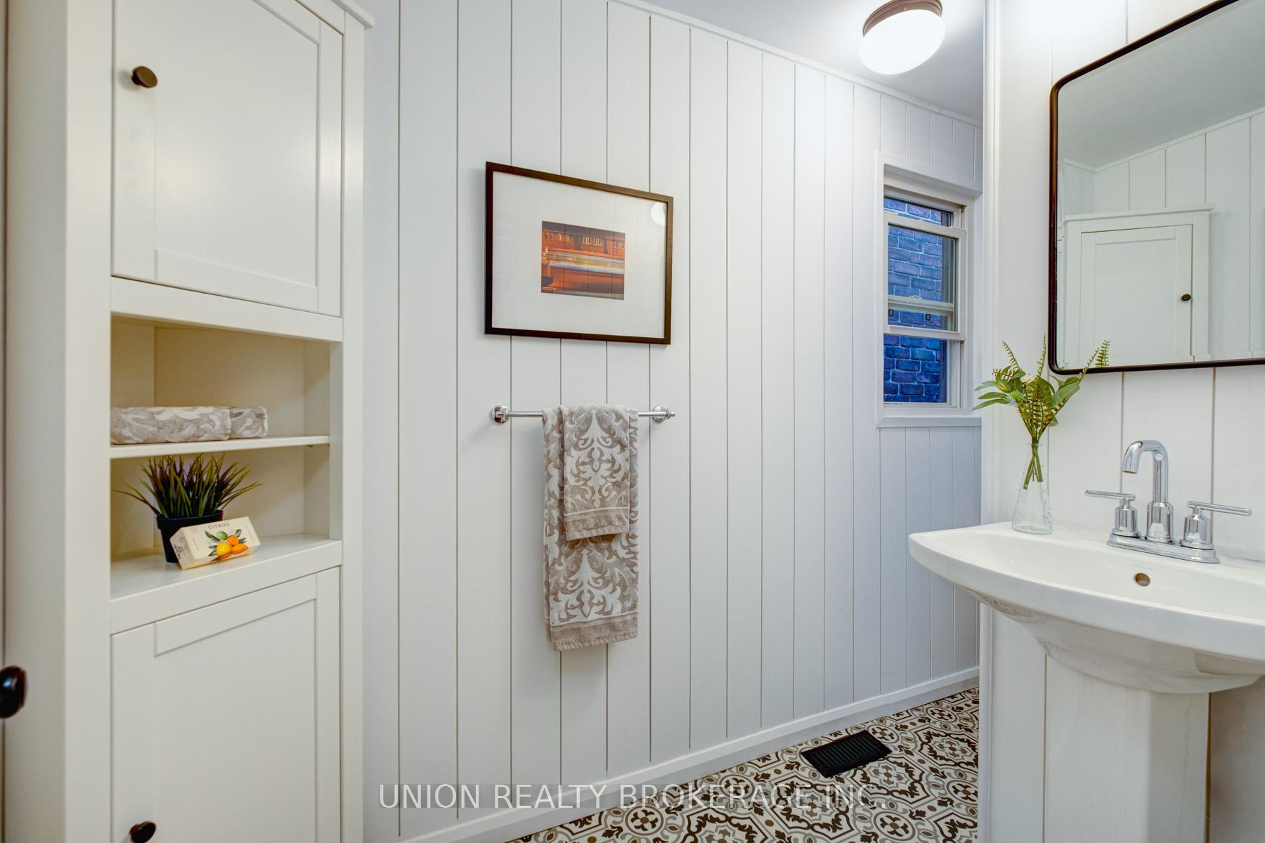 Photo 15 of 162 Rhodes Avenue, Toronto, Greenwood-Coxwell — HOMEH