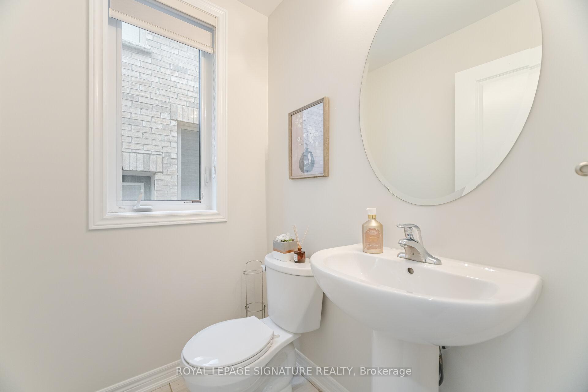 Photo 13 of 24 Brent Stephens Way, Brampton, Northwest Brampton — HOMEH