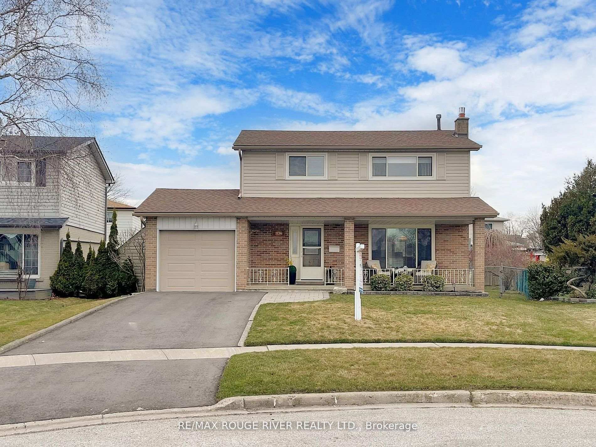 Photo 1 of 936 Cecylia Court, Pickering, West Shore — HOMEH