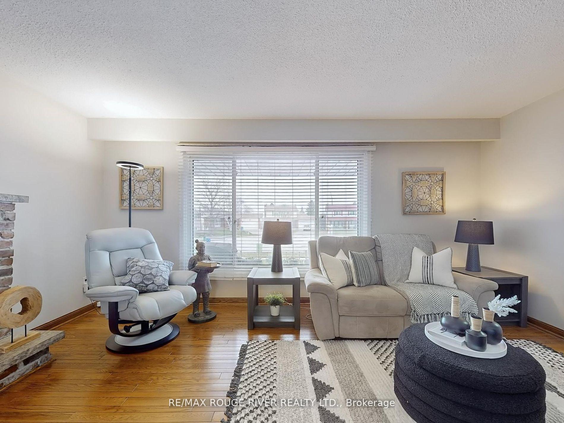 Photo 40 of 936 Cecylia Court, Pickering, West Shore — HOMEH