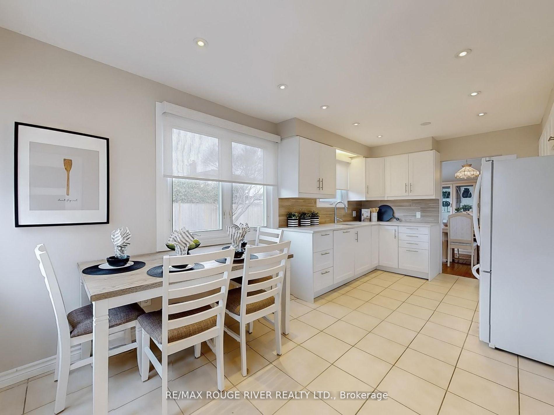 Photo 9 of 936 Cecylia Court, Pickering, West Shore — HOMEH