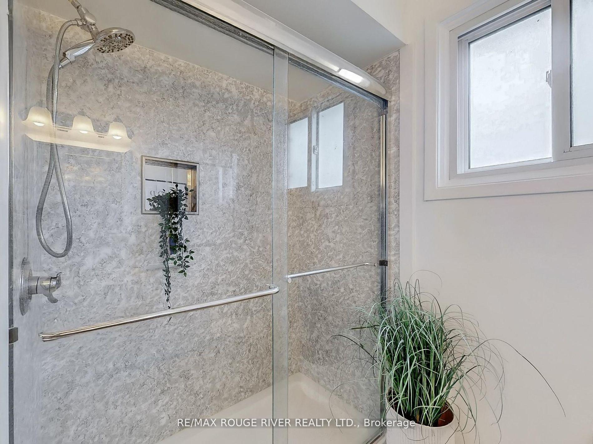 Photo 25 of 936 Cecylia Court, Pickering, West Shore — HOMEH