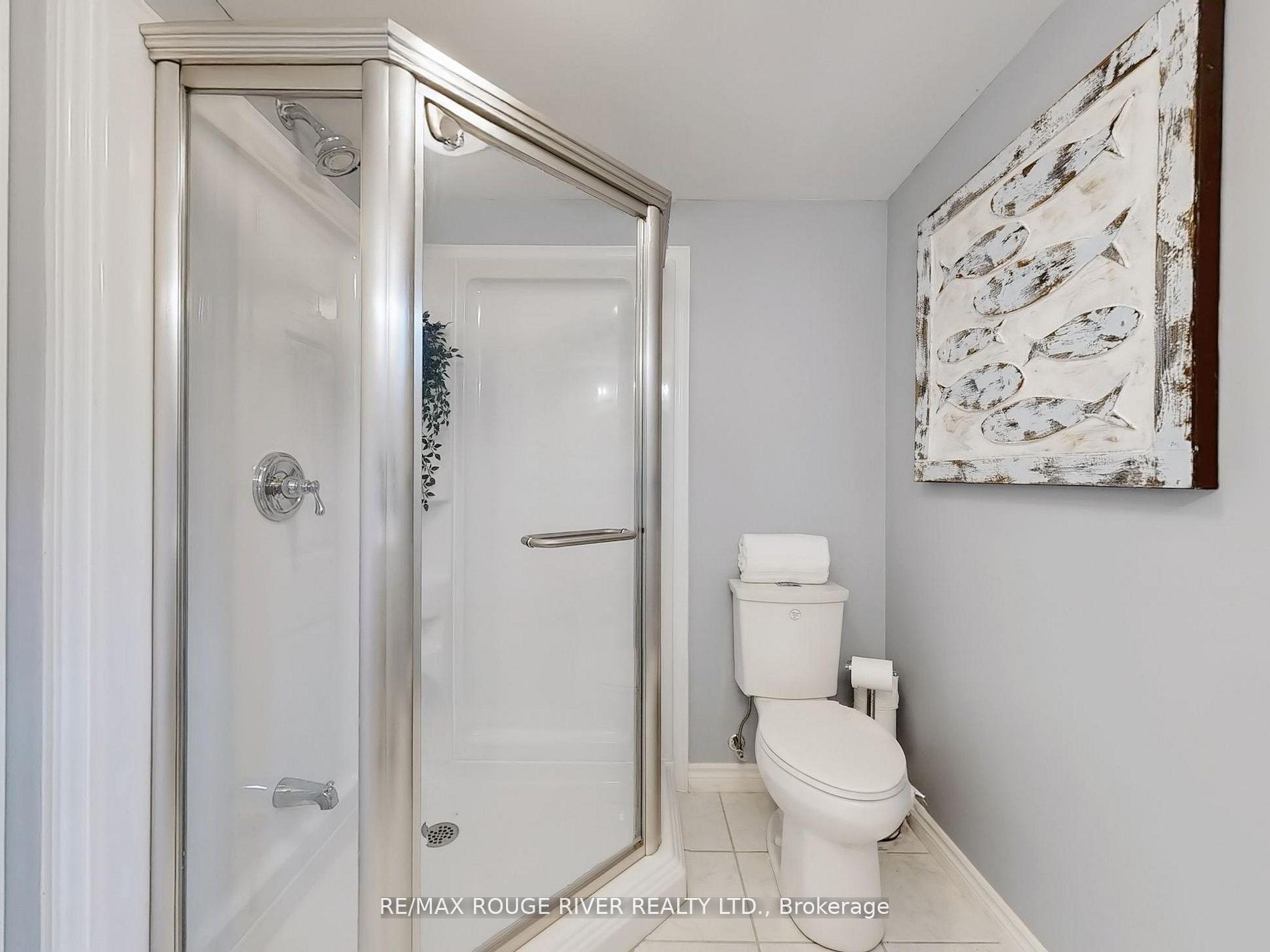 Photo 13 of 936 Cecylia Court, Pickering, West Shore — HOMEH