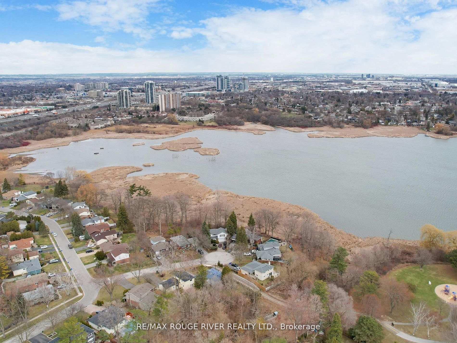 Photo 39 of 936 Cecylia Court, Pickering, West Shore — HOMEH