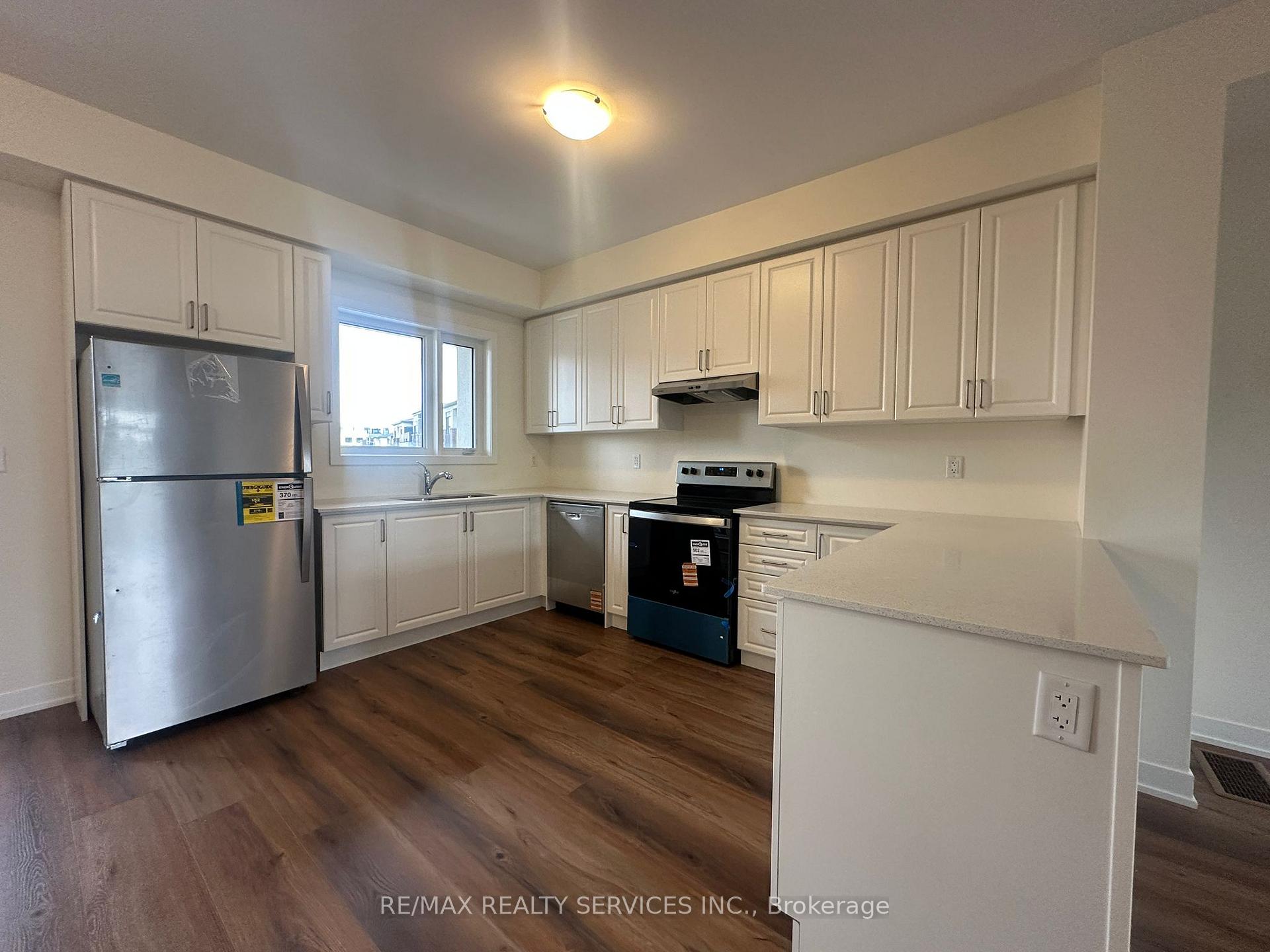 Photo 13 of Unit 709, 1695 Dersan Street, Pickering, Duffin Heights — HOMEH