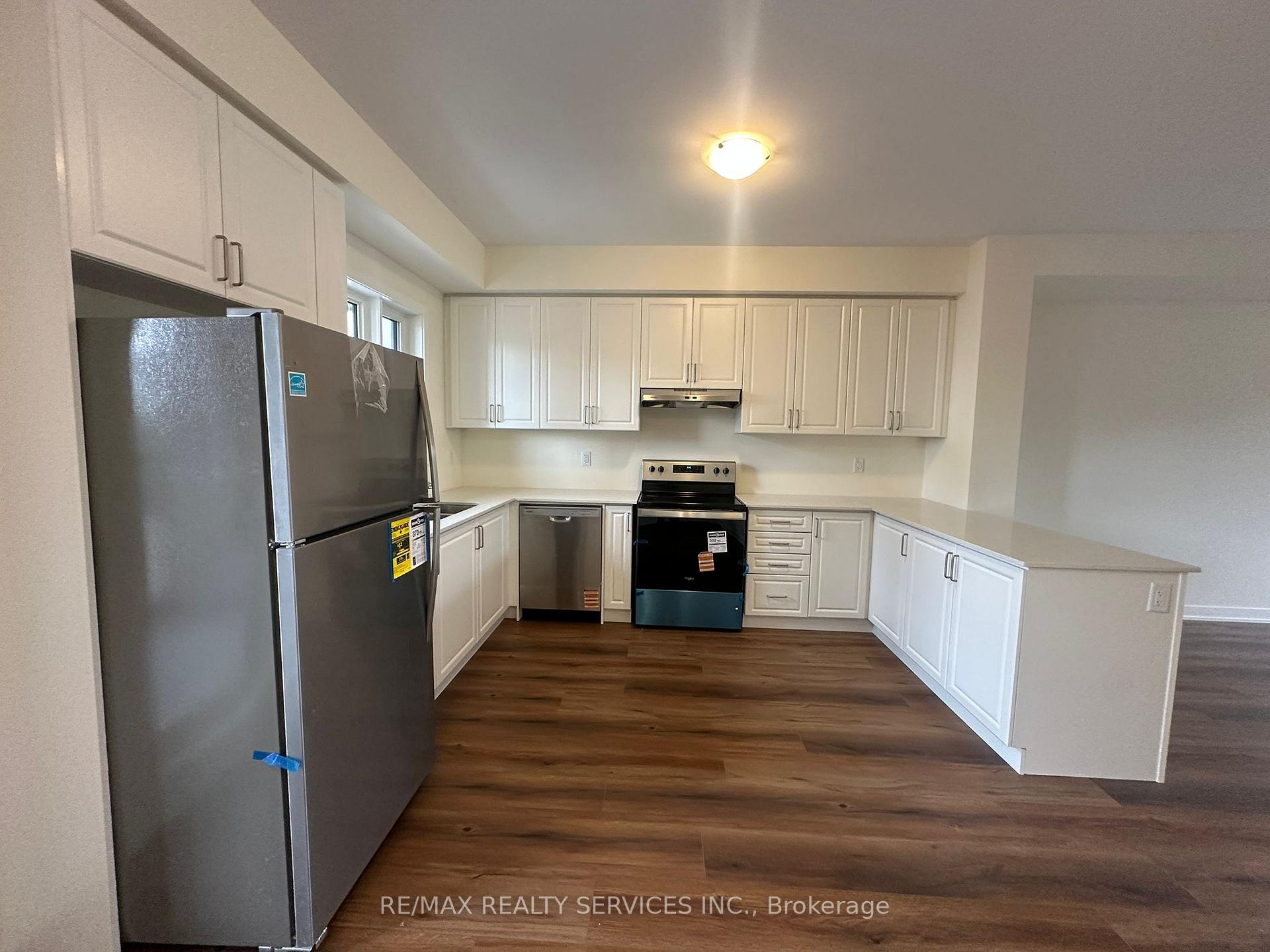Photo 8 of Unit 709, 1695 Dersan Street, Pickering, Duffin Heights — HOMEH