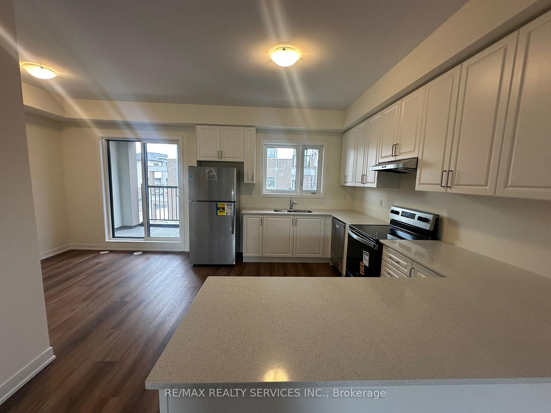 Photo 5 of Unit 709, 1695 Dersan Street, Pickering, Duffin Heights — HOMEH