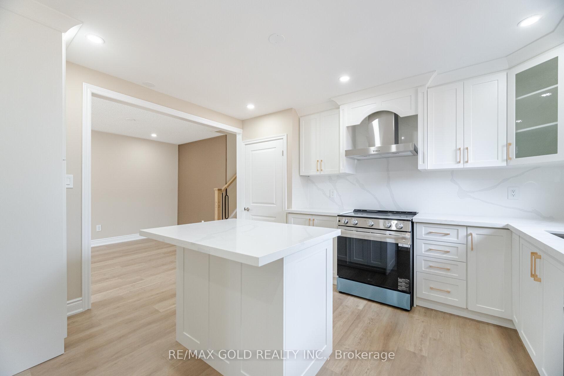Photo 9 of 45 Darlington Crescent, Brampton, Southgate — HOMEH