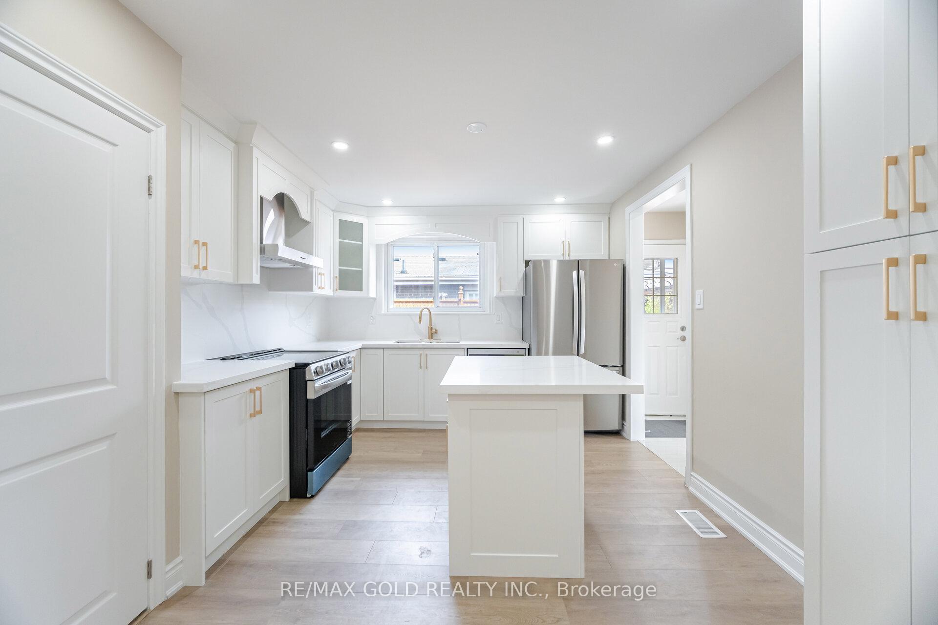 Photo 15 of 45 Darlington Crescent, Brampton, Southgate — HOMEH