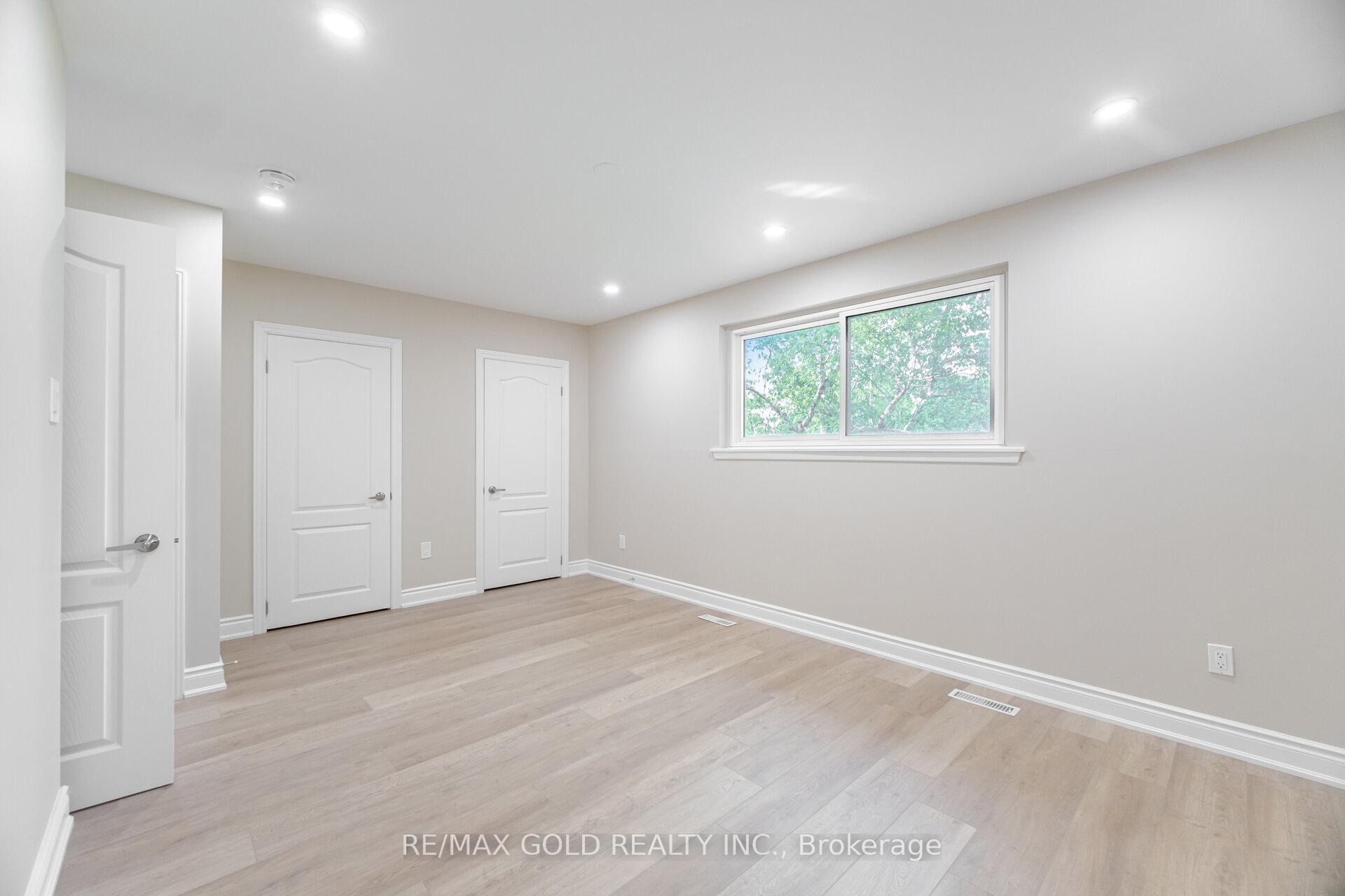 Photo 14 of 45 Darlington Crescent, Brampton, Southgate — HOMEH