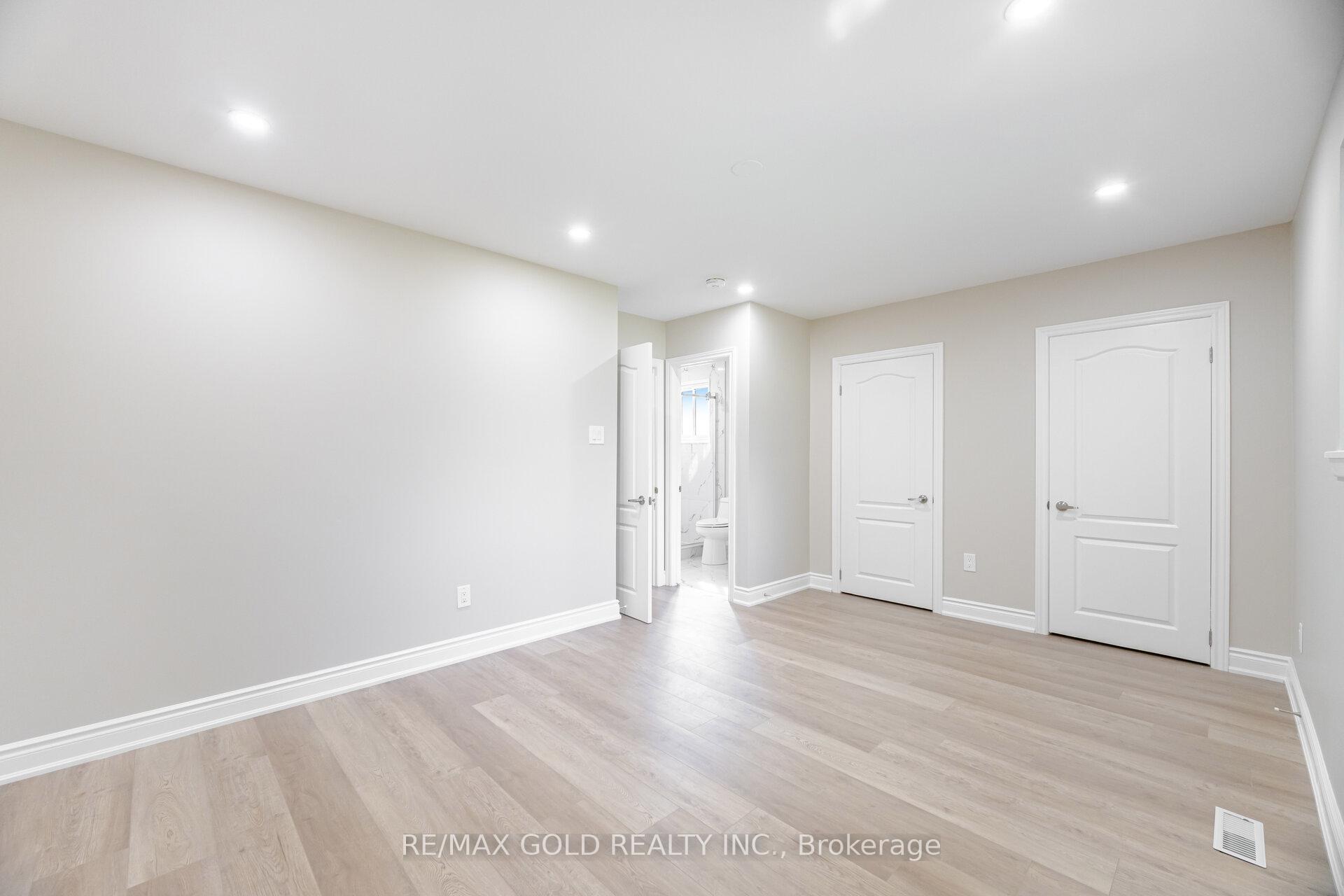 Photo 33 of 45 Darlington Crescent, Brampton, Southgate — HOMEH