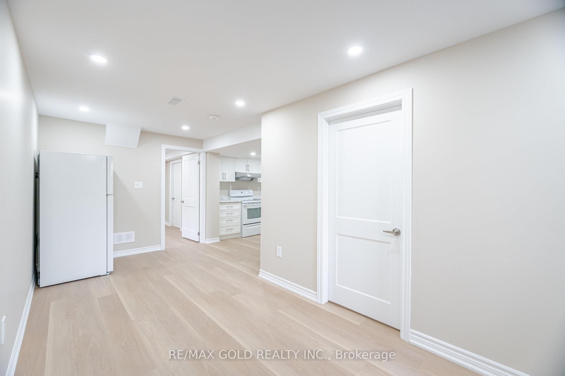 Photo 30 of 45 Darlington Crescent, Brampton, Southgate — HOMEH