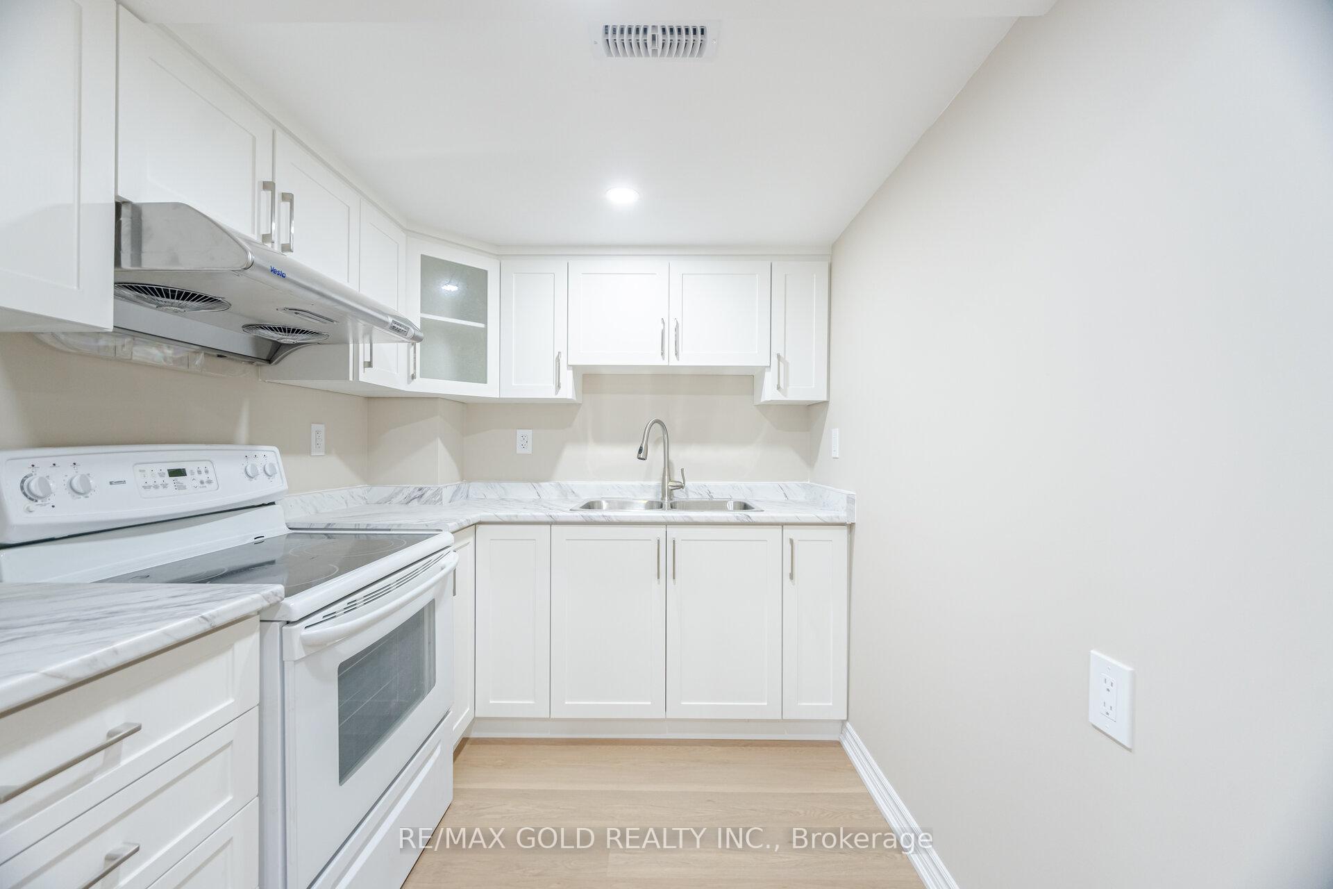 Photo 39 of 45 Darlington Crescent, Brampton, Southgate — HOMEH