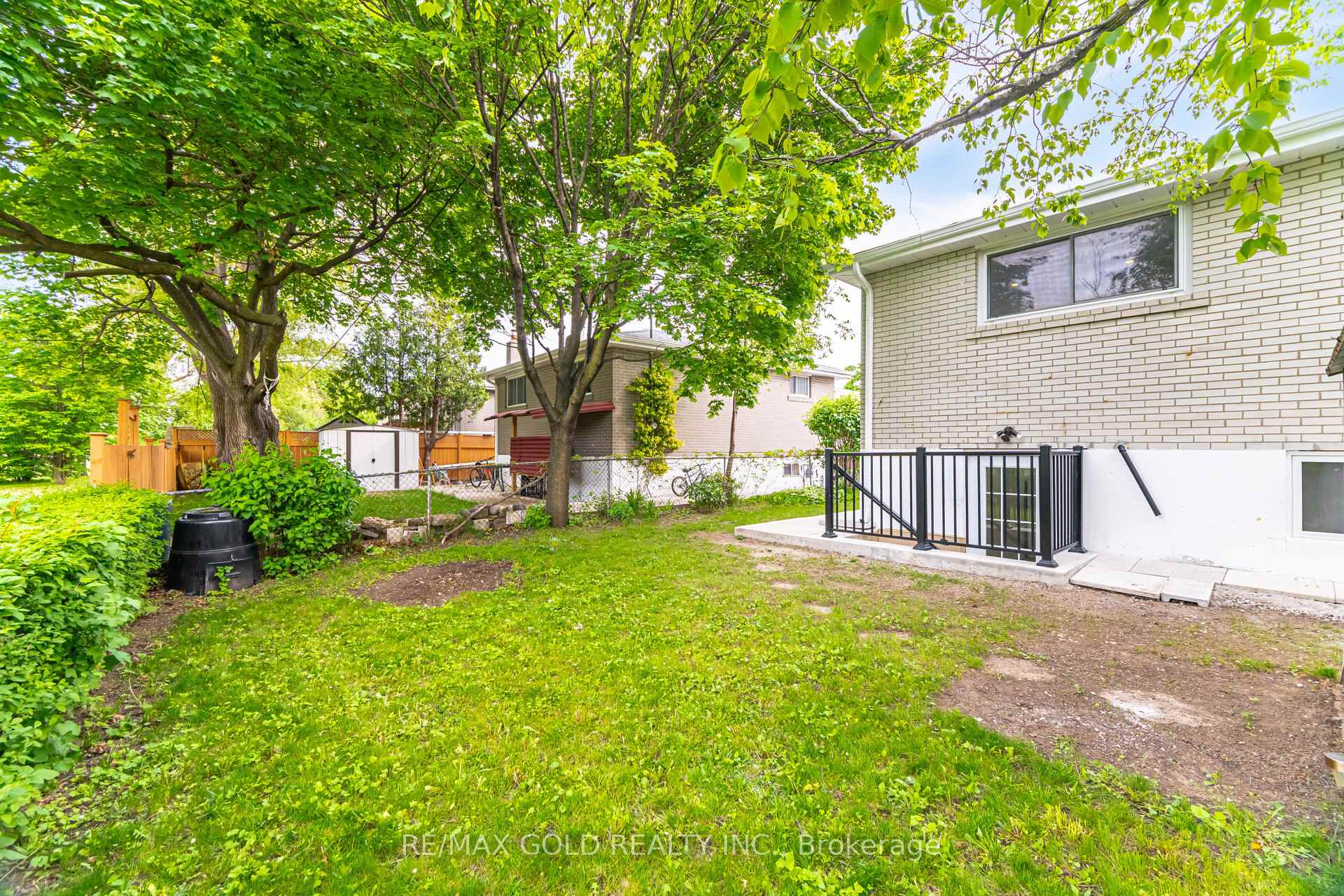 Photo 45 of 45 Darlington Crescent, Brampton, Southgate — HOMEH
