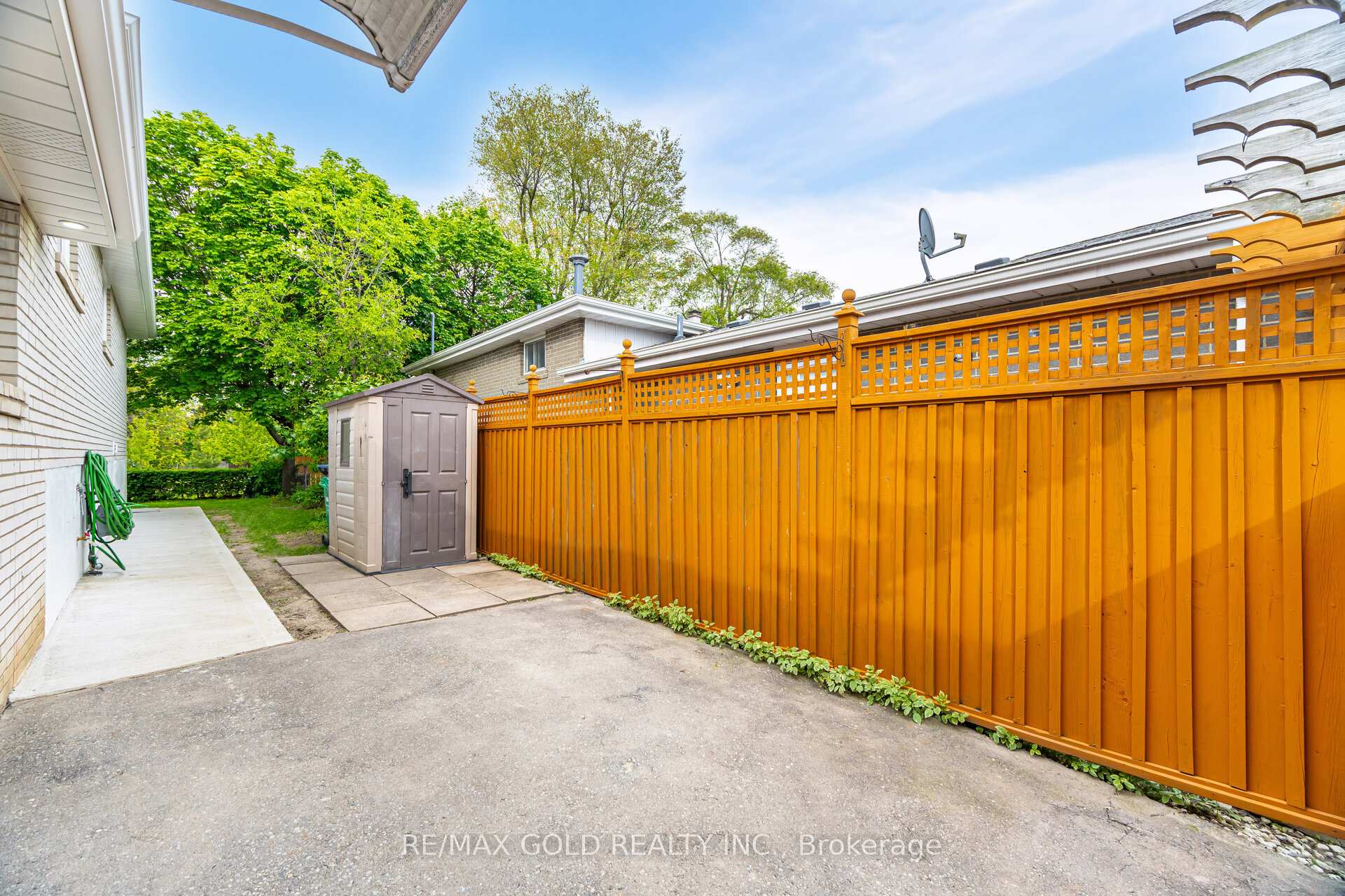Photo 50 of 45 Darlington Crescent, Brampton, Southgate — HOMEH